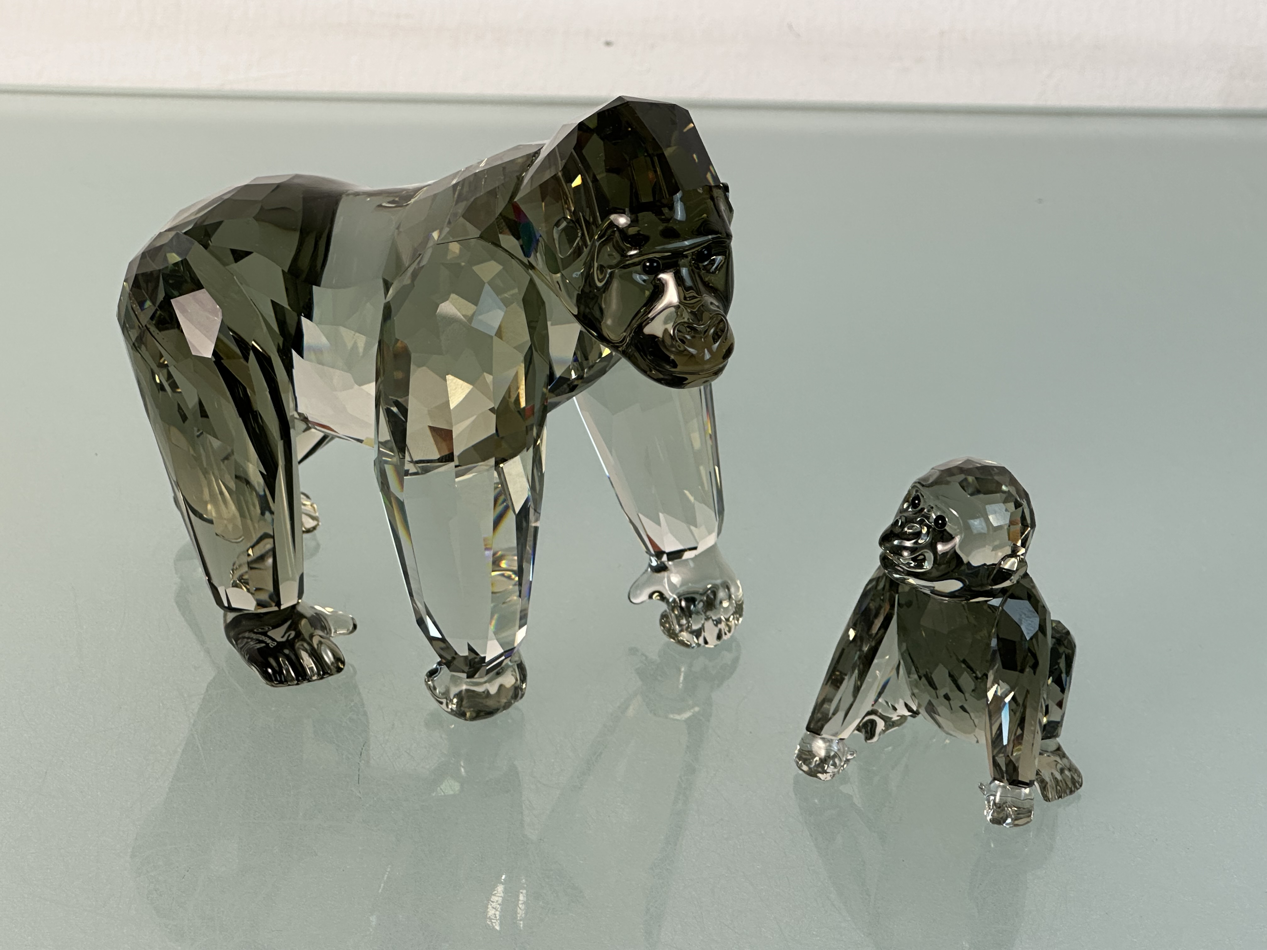  Swarovski Figur 952504 Jahresfiguren 2009 Gorillas. Top Zustand