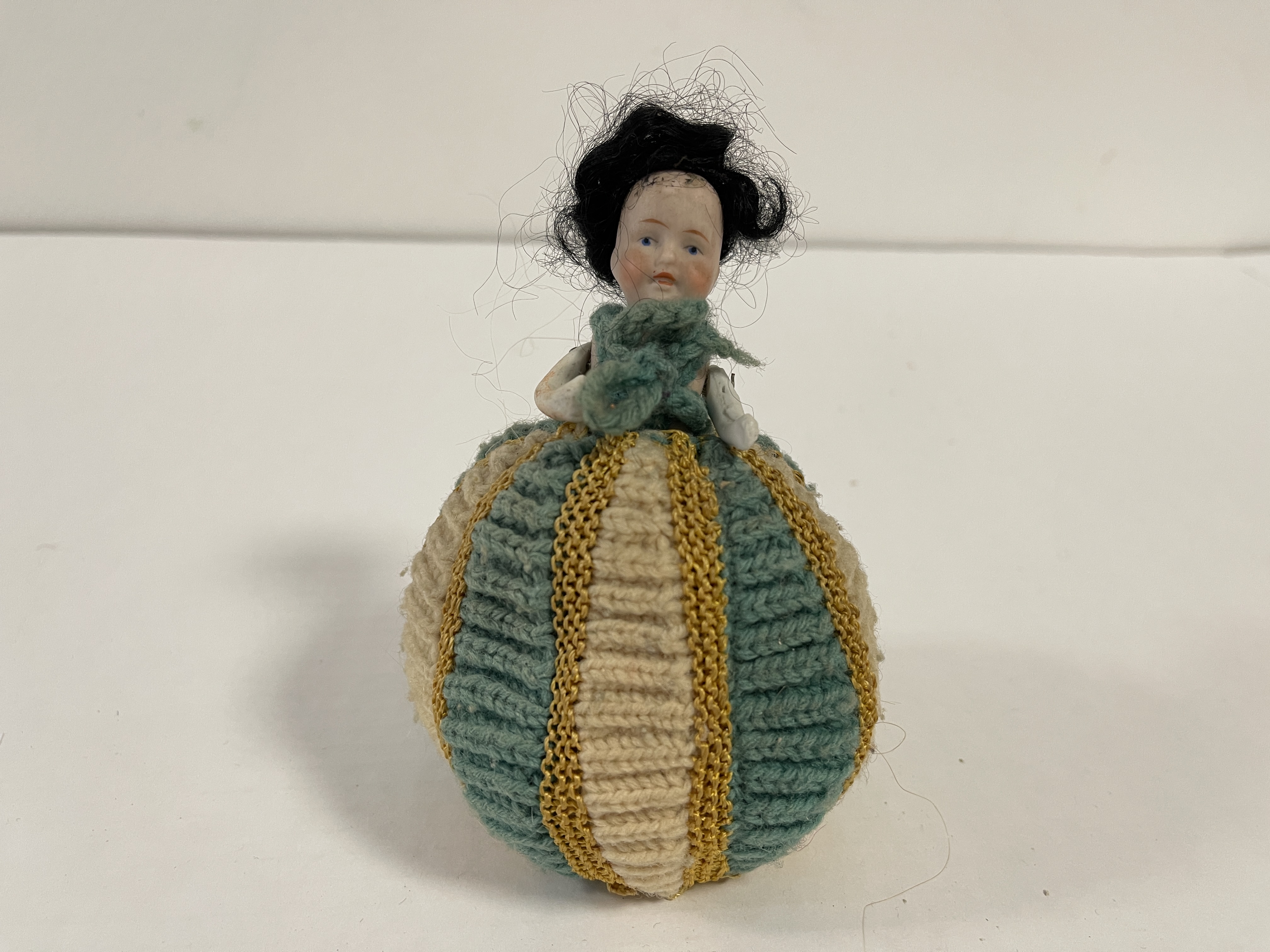 Künstlerpuppe Alte Puppe Porzellan 13 cm. Zustand siehe Fotos