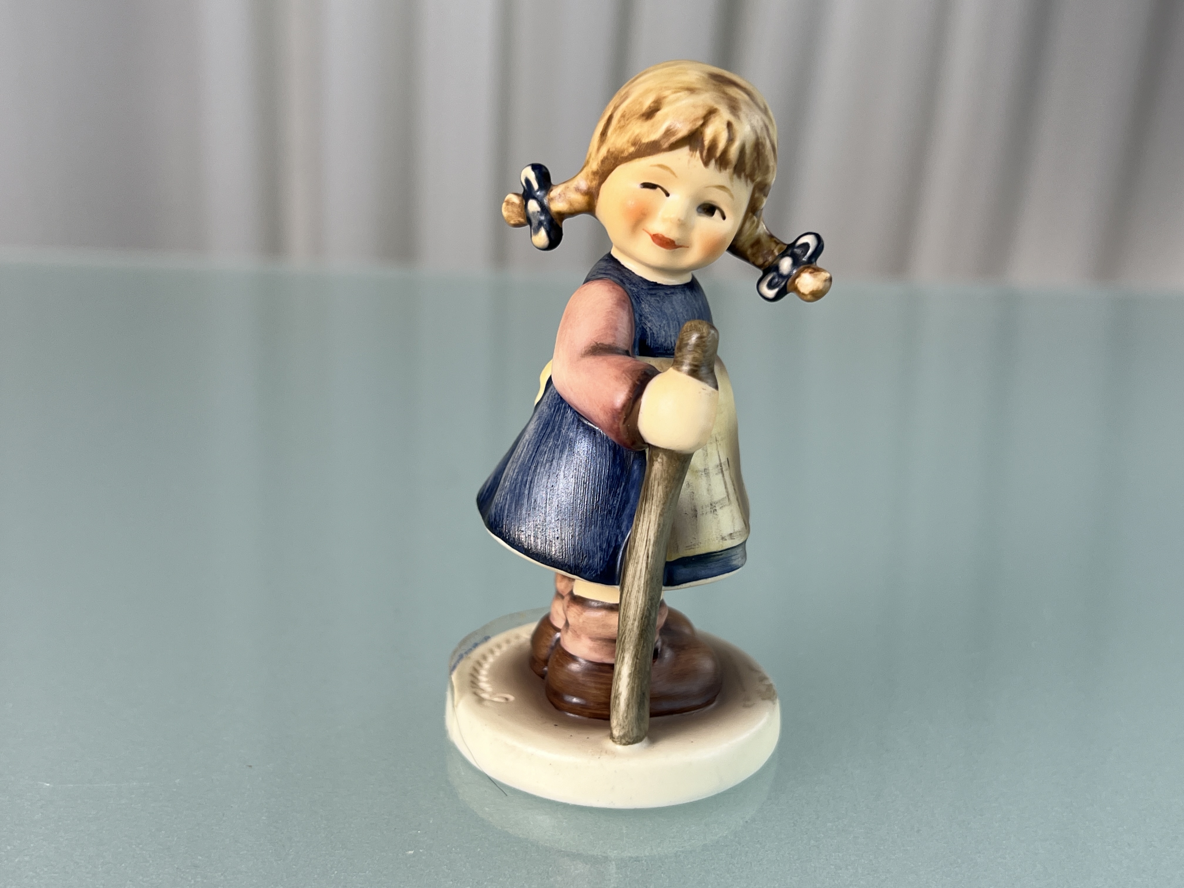 Hummel Figur 768 Süßer Fratz 9 cm. 1 Wahl - Top Zustand 