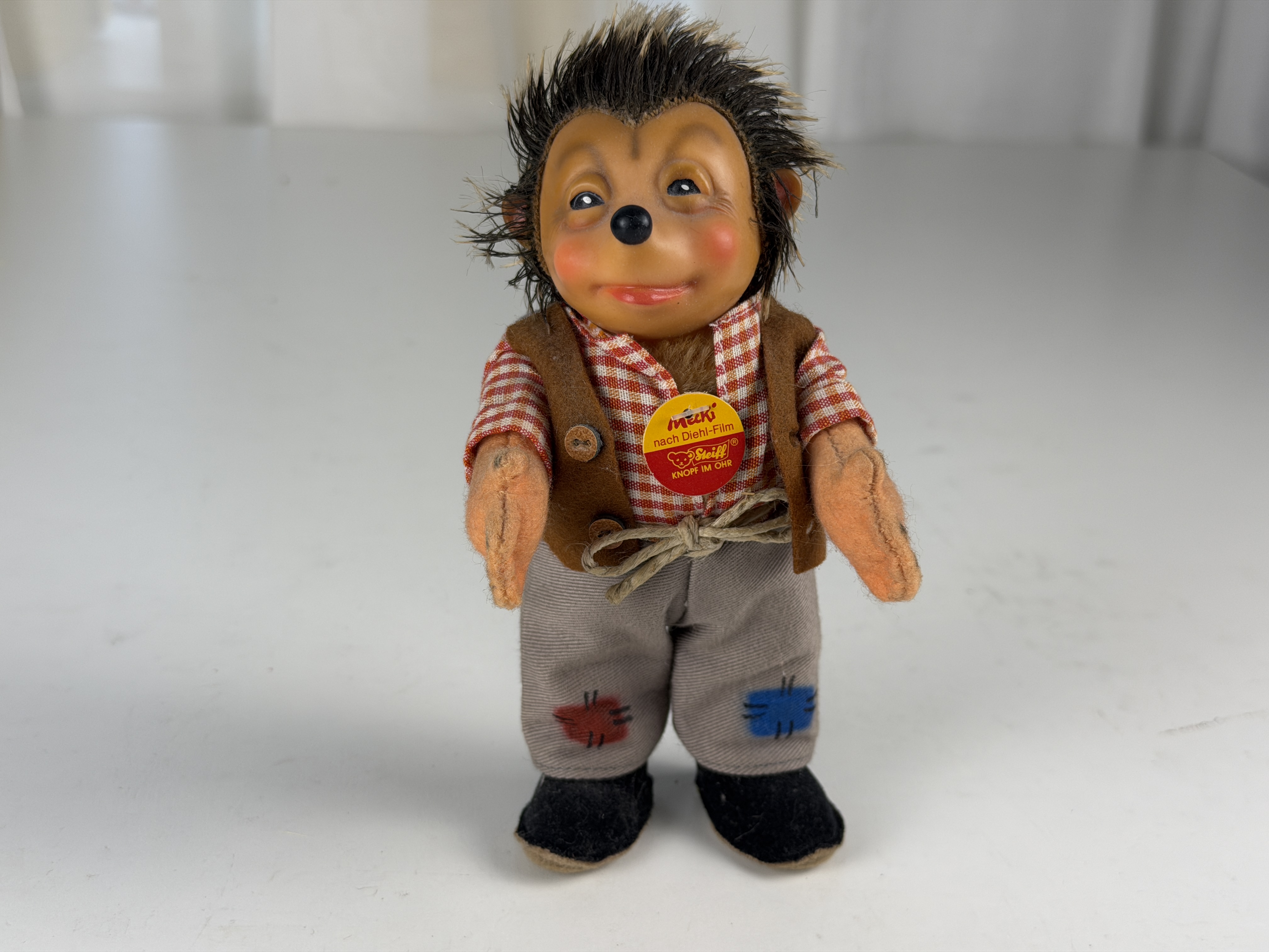 Steiff Tier 350108 Mecki 17 cm. Zustand siehe Fotos  