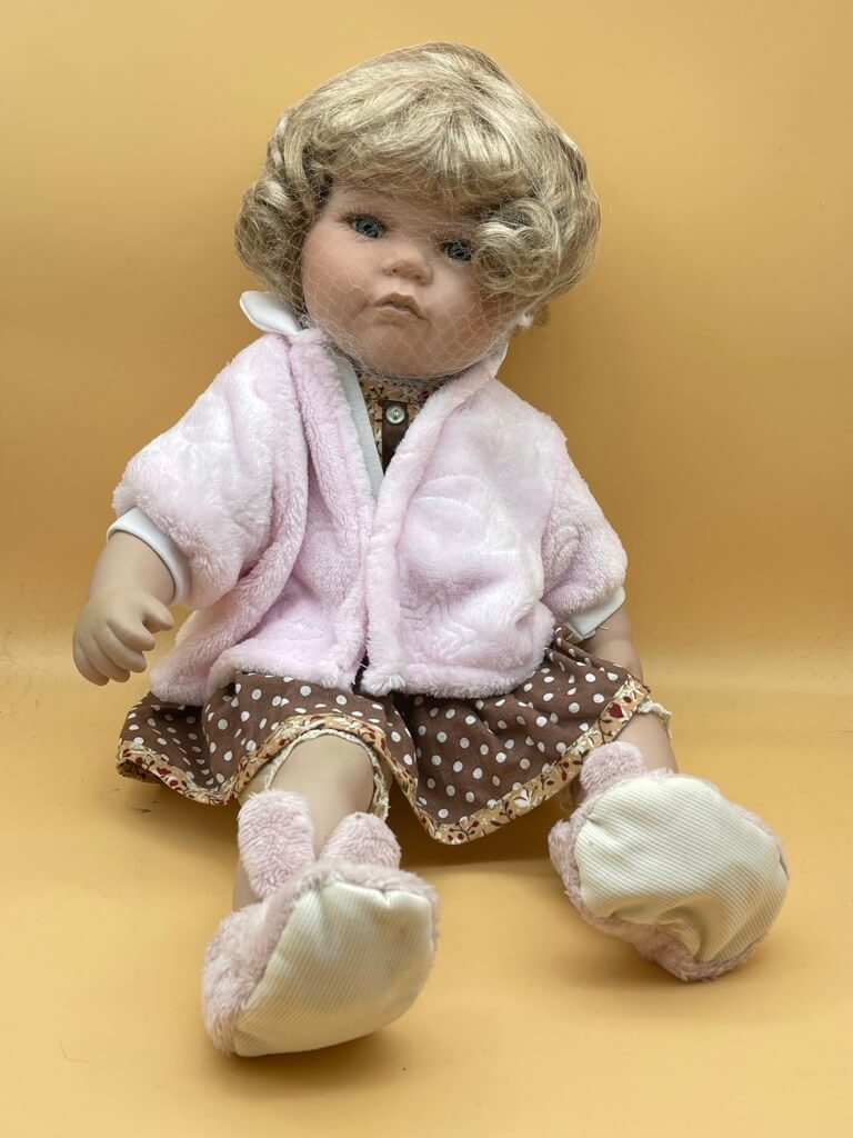 Künstlerpuppe Porzellan Puppe 44 cm. Top Zustand 