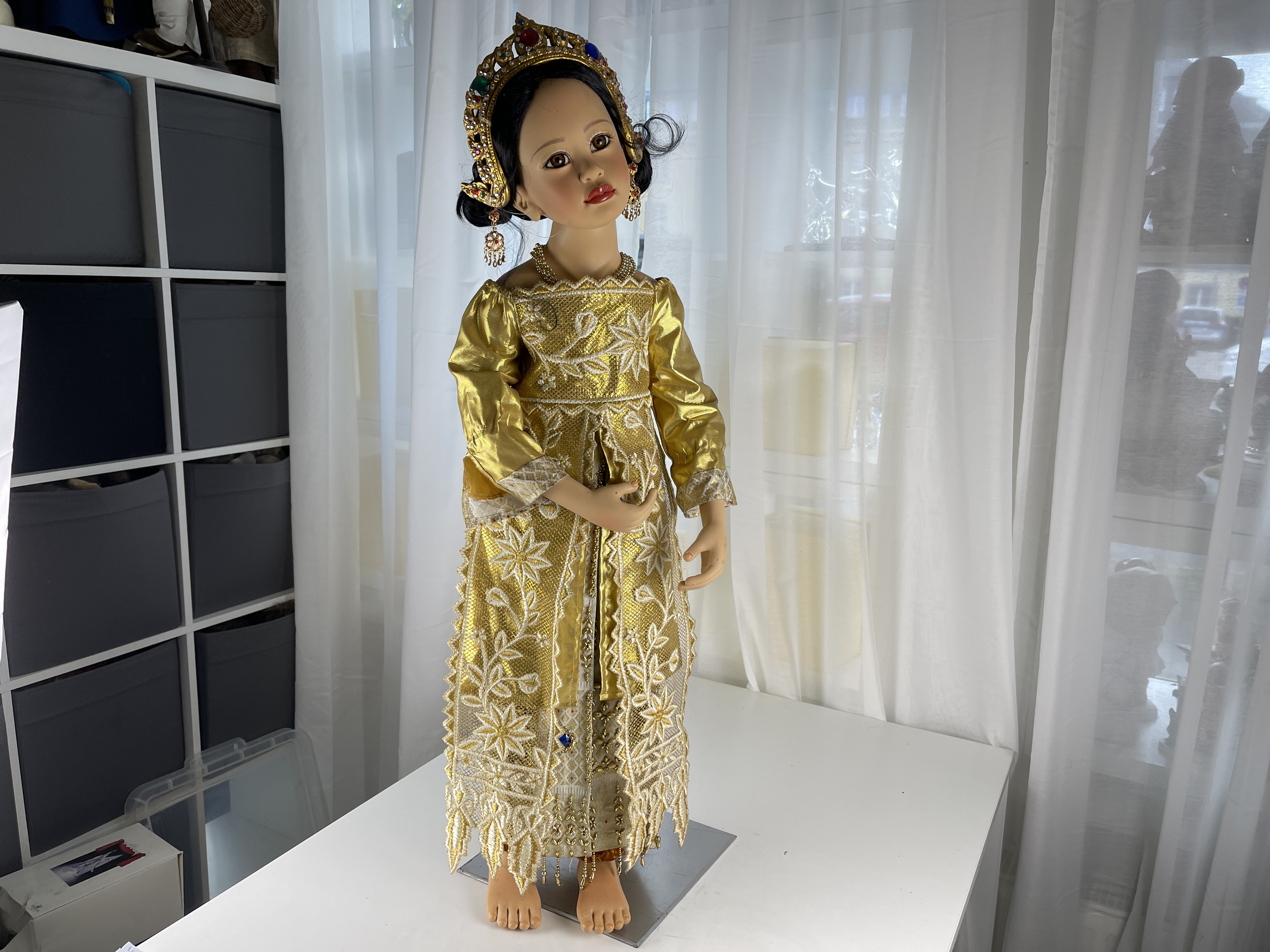 Künstlerpuppe Sammler Dwi Saptono Vinyl Puppe 90 cm. Zustand siehe Fotos 