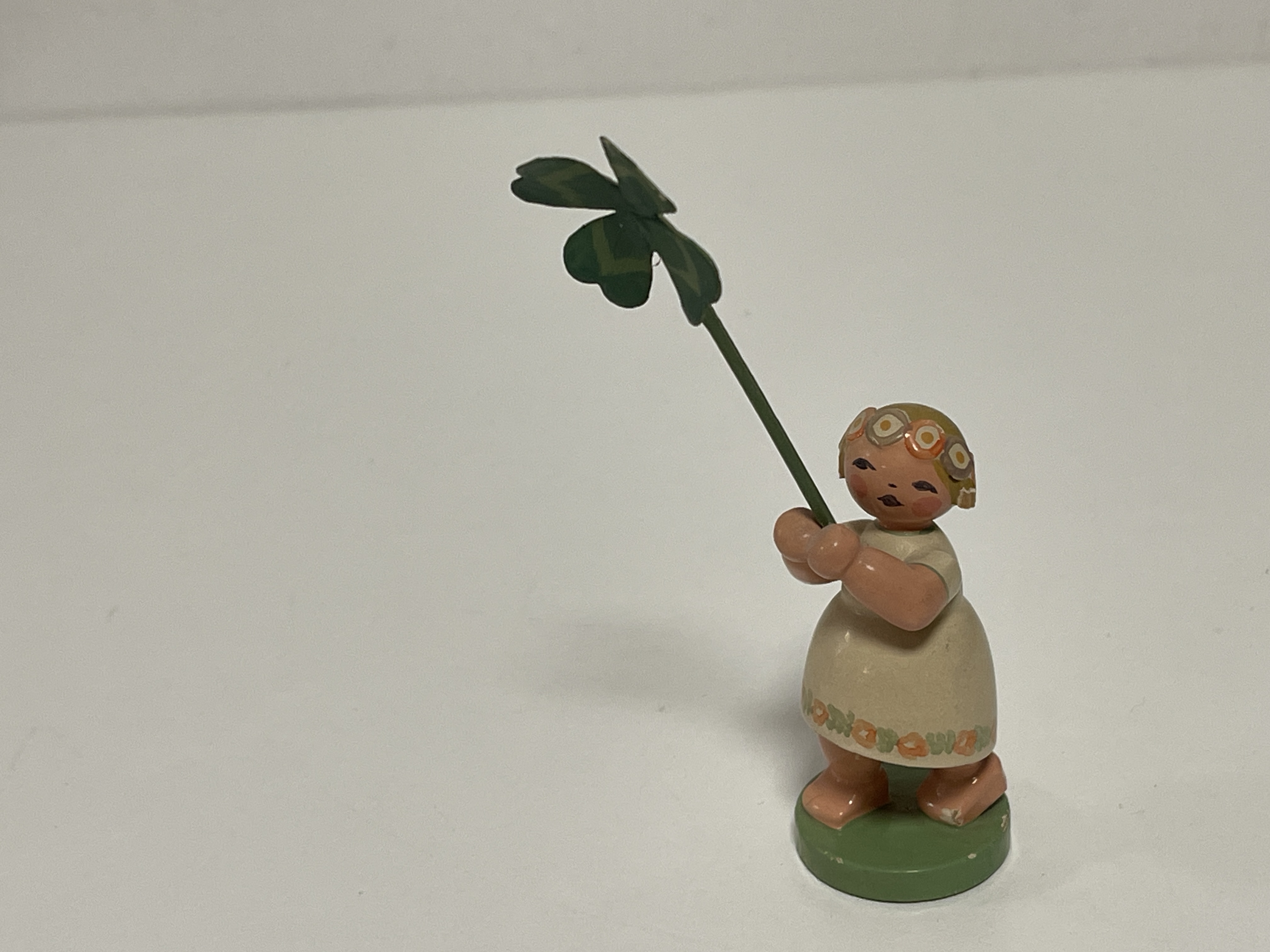 Erzgebirge Figur Blumenkind 11 cm. Zustand siehe Fotos