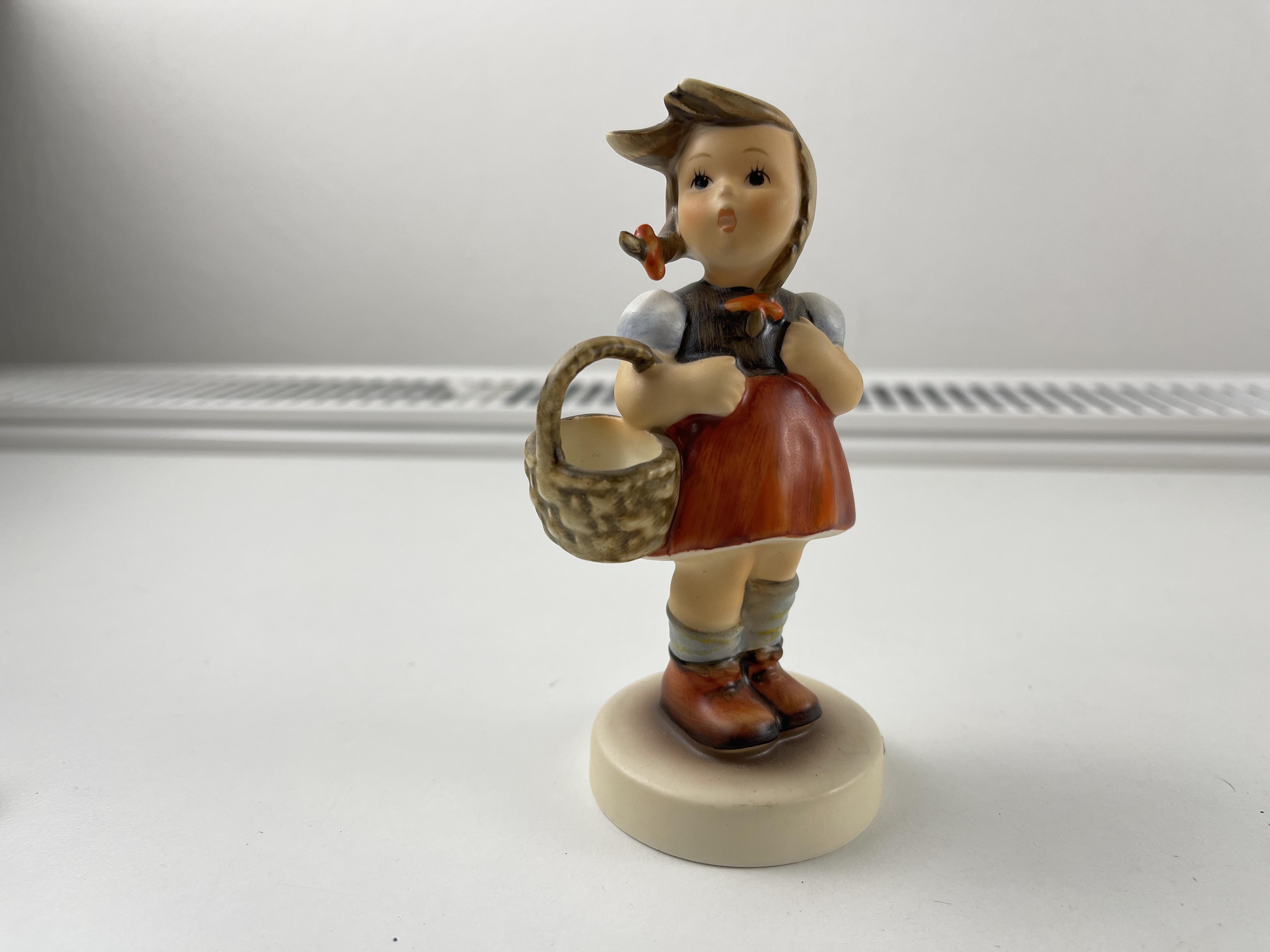 Hummel Figur 96 Gretel 12 cm. 1 Wahl Top Zustand.     