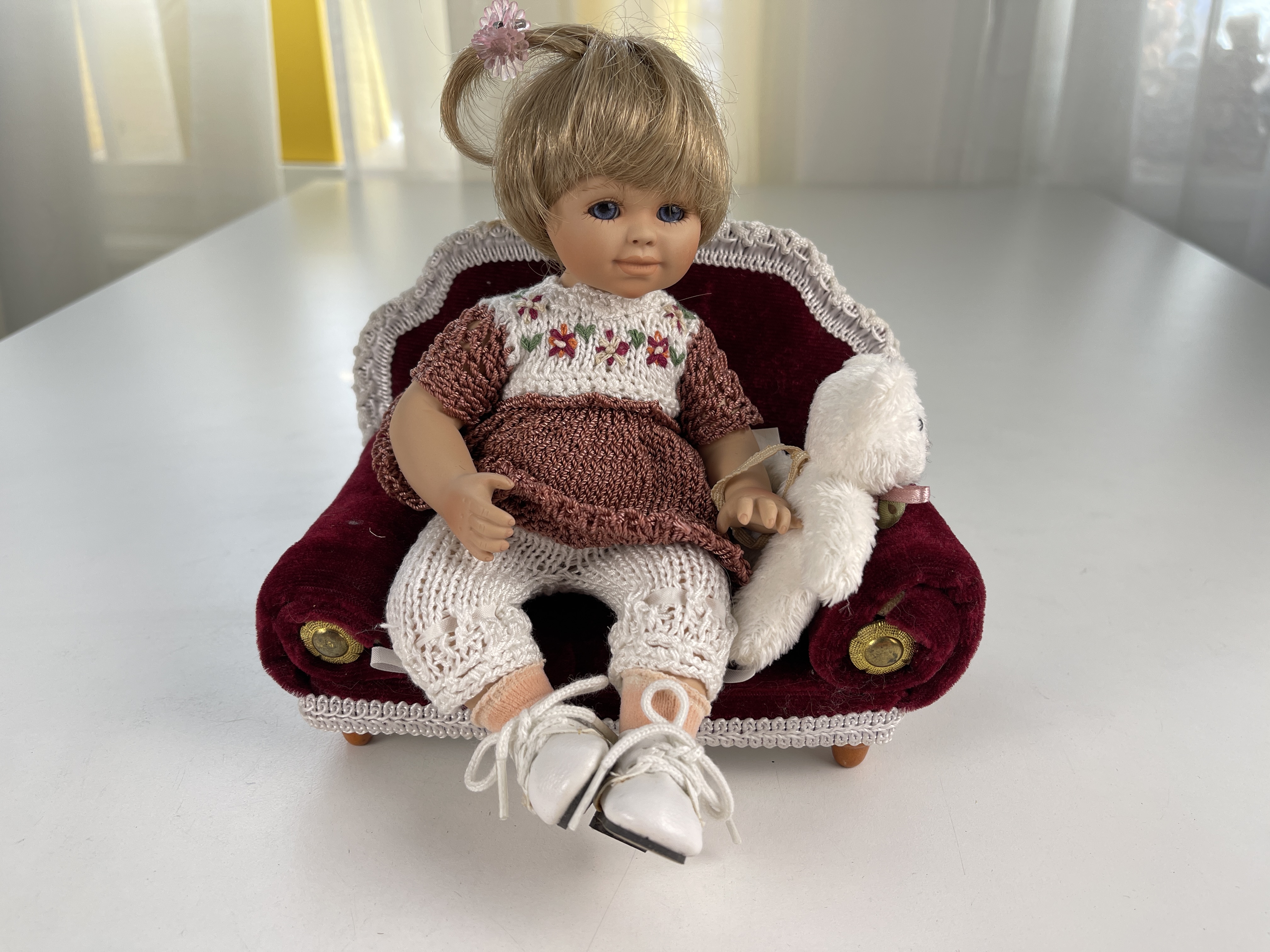 Gabriele Müller Porzellan Puppe 20,5 cm. Guter Zustand.