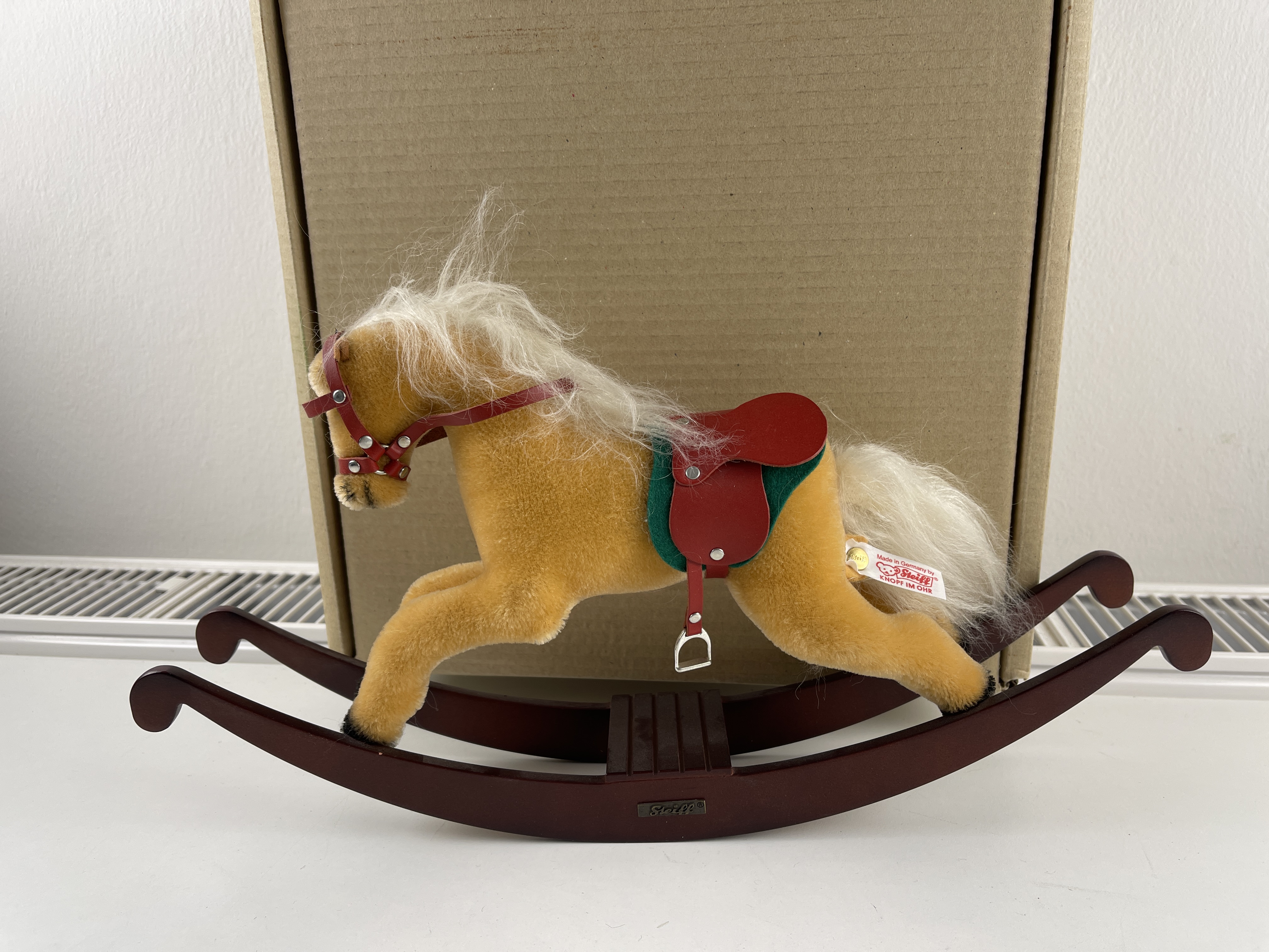 Steiff Tier 037849 Schaukelpferd 40 x 20 cm. Top Zustand 