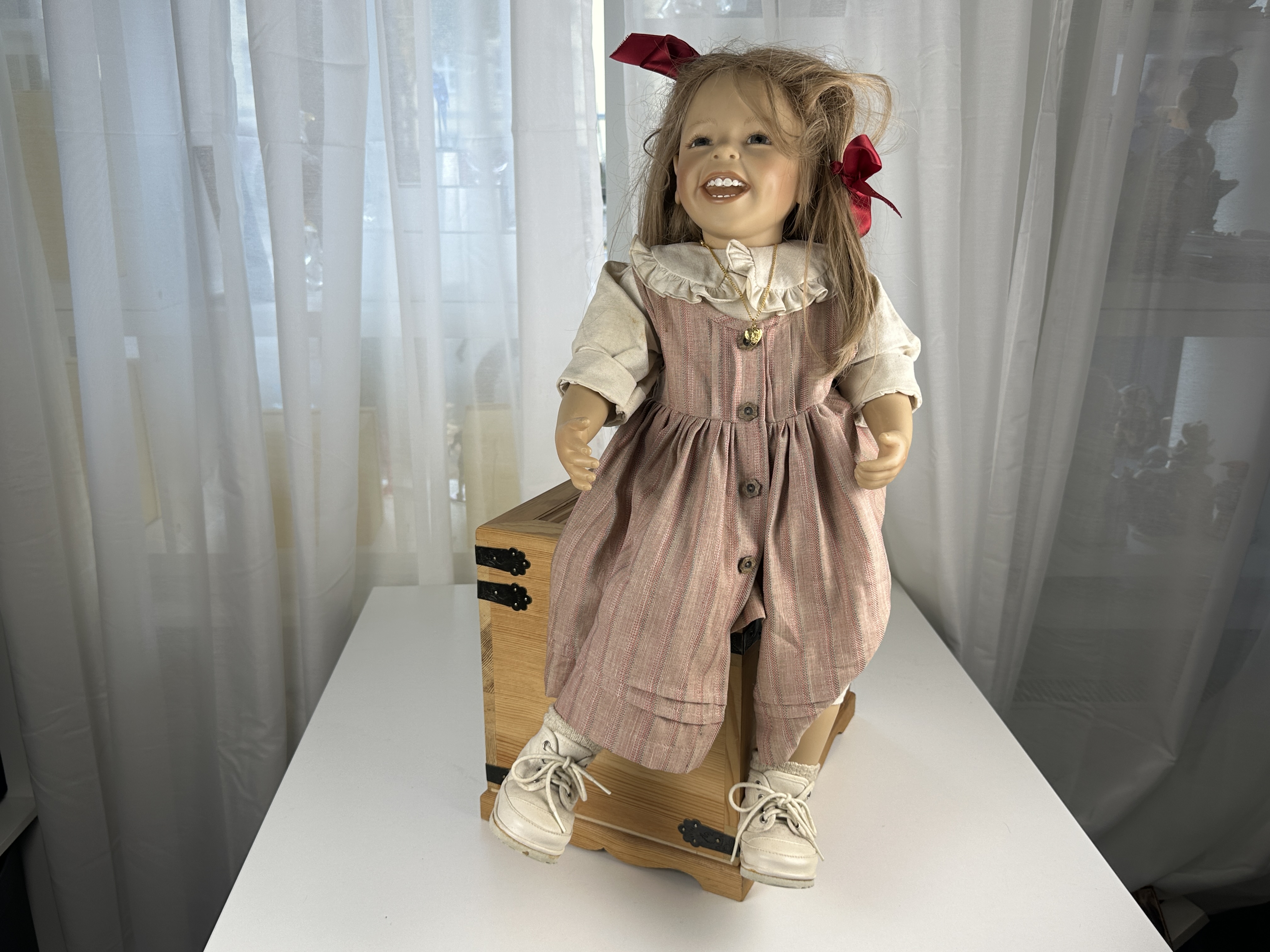 Künstlerpuppe Brigitte Leman Vinyl Puppe 62 cm. Zustand siehe Fotos