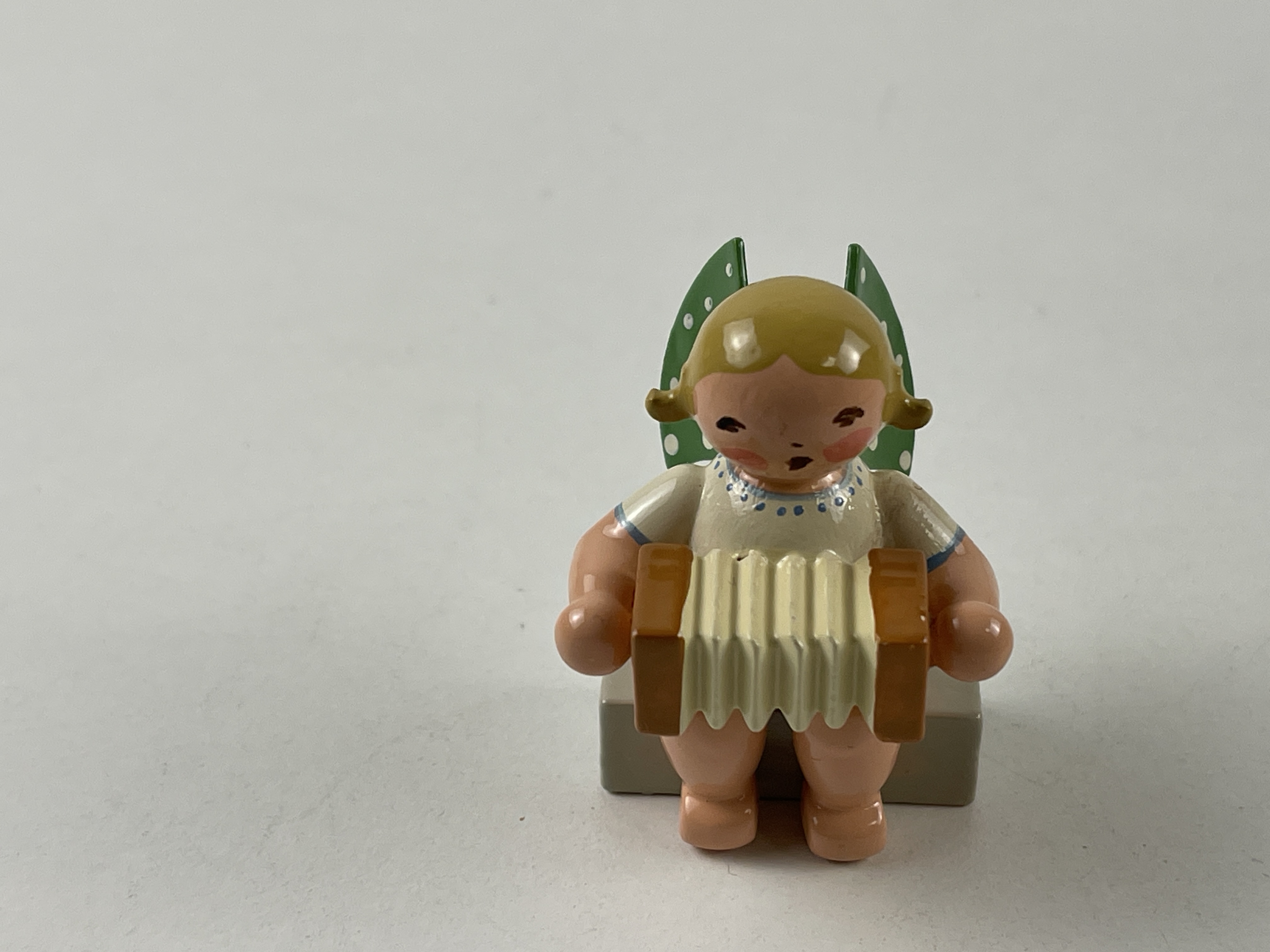 Wendt und Kühn Erzgebirge Figur Engel 5 cm. Top Zustand   