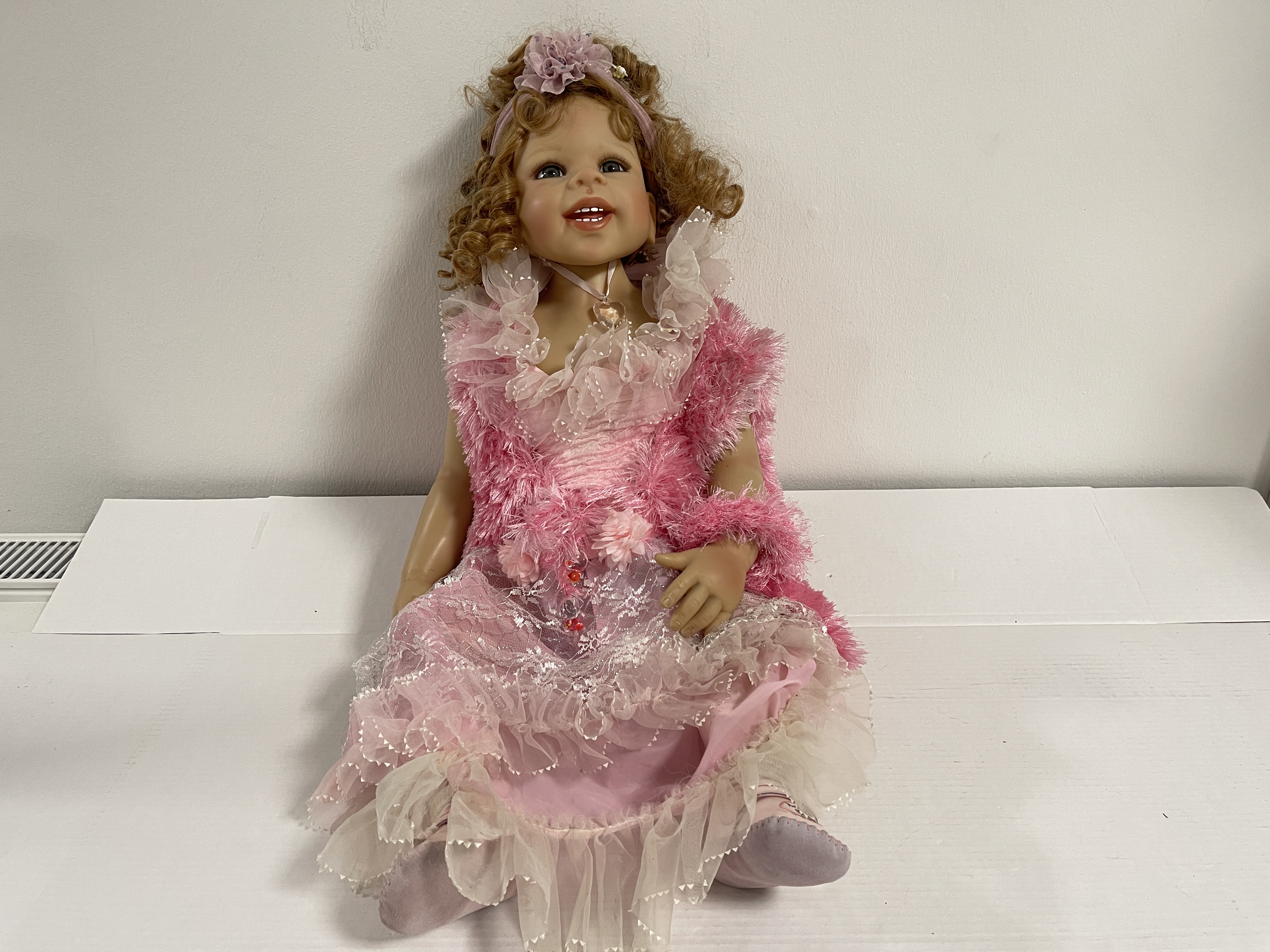 Künstlerpuppe Puppe Monika Levenig Vinyl Puppe 72 cm. Top Zustand 