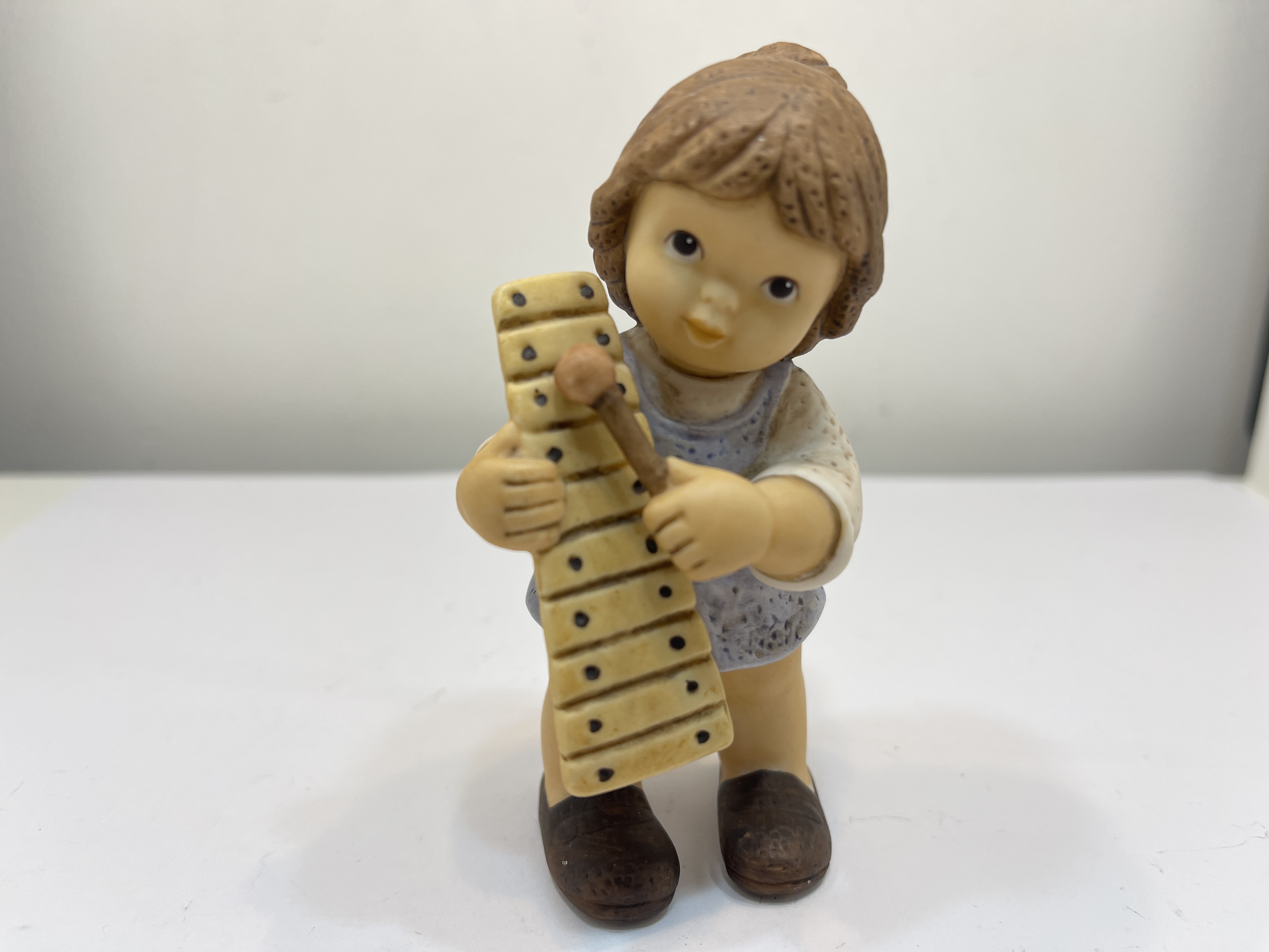  Goebel Figur Nina Marco 9,7 cm hoch.- 1 Wahl. Top Zustand  