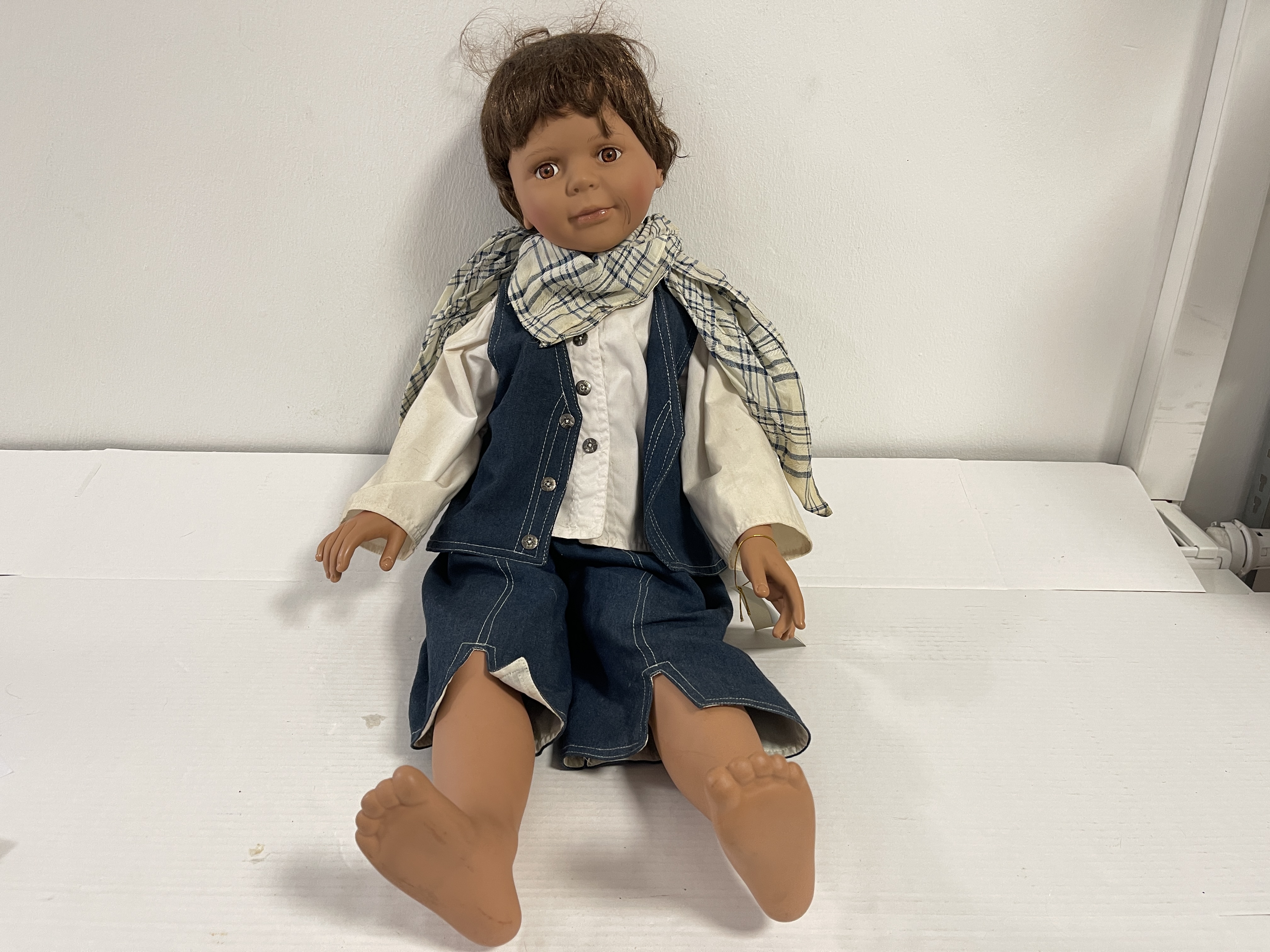 Künstlerpuppe Vinyl Sammler Puppe 80 cm. Raucherhaushalt Zustand siehe Fotos