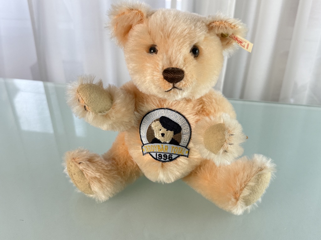 Steiff Tier 655265 Total Teddy Bär 28 cm. Top Zustand  