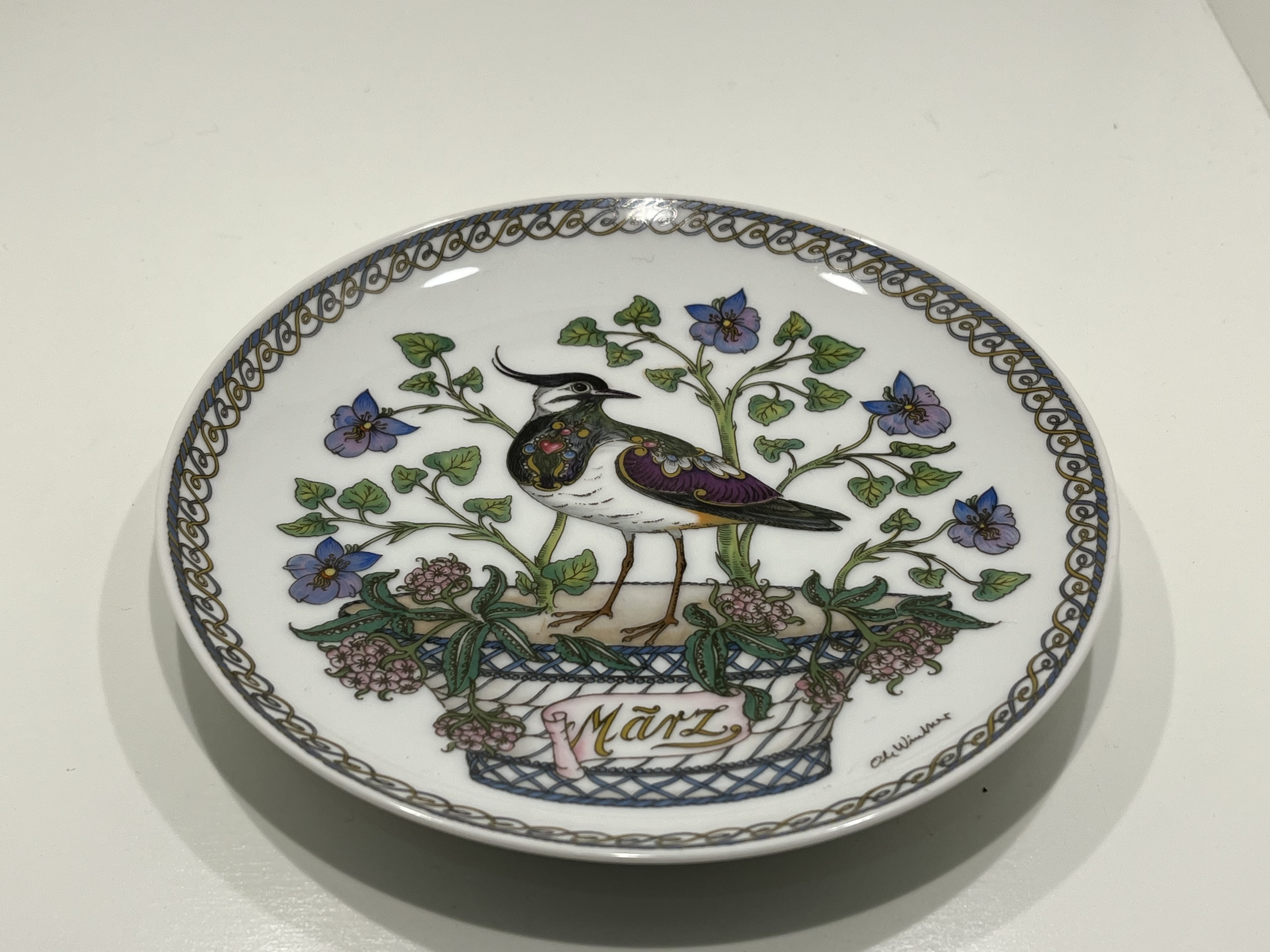 Sammlerteller Hutschenreuther Porzellan März 26 cm Ø. 1 Wahl Top Zustand   