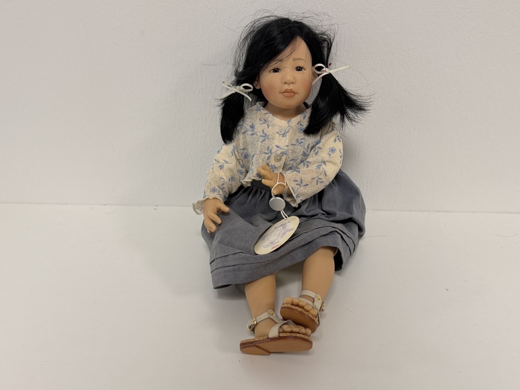 Künstlerpuppe Puppe Elissa Glassgold Vinyl Puppe 50 cm. Top Zustand   