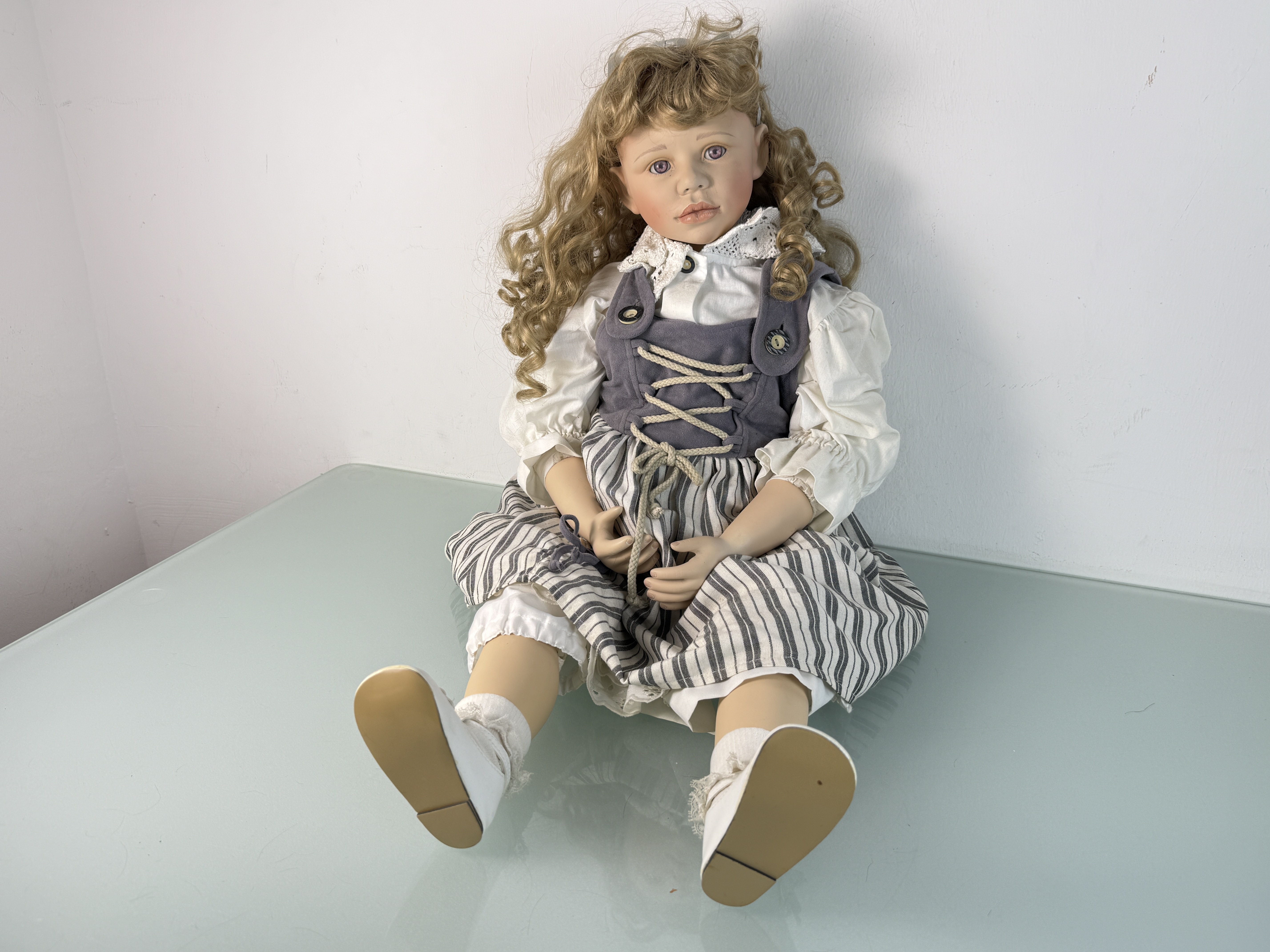 Künstlerpuppe Christine Orange  Porzellan Künstlerpuppe Puppe 83 cm. Top Zustand  