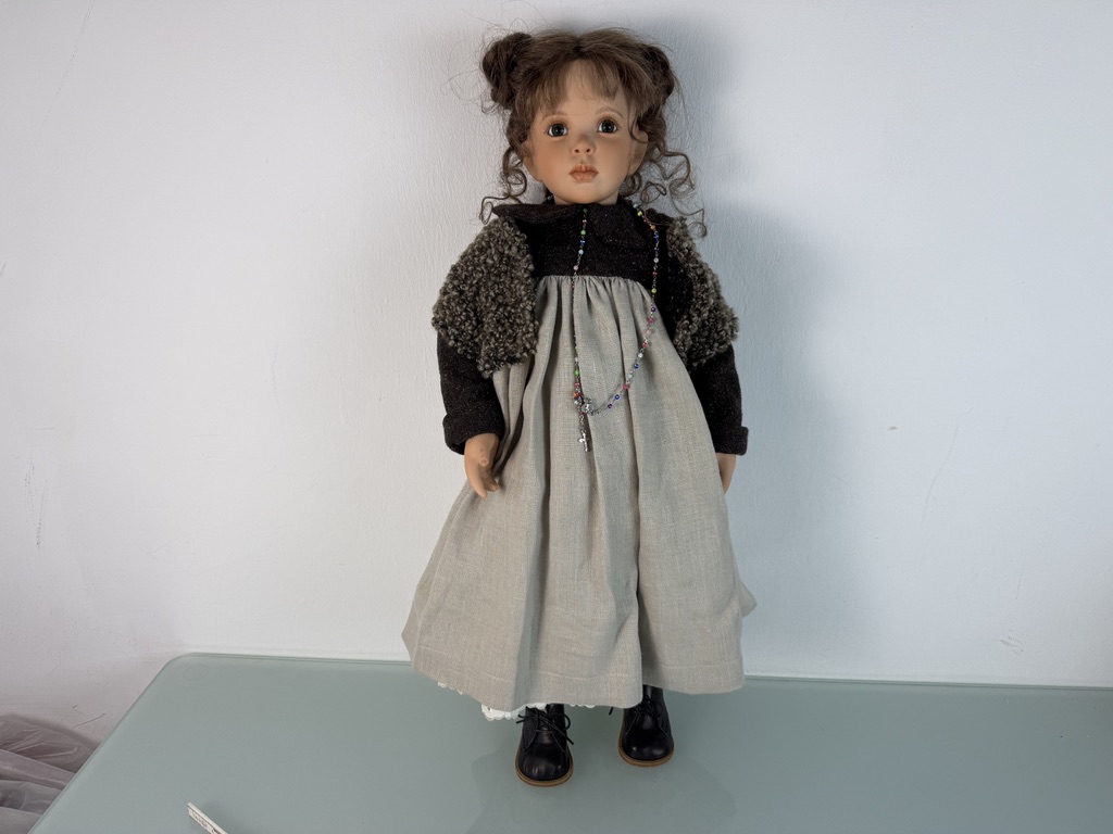 Künstlerpuppe Porzellan Sammler Puppe 67 cm. Top Zustand 