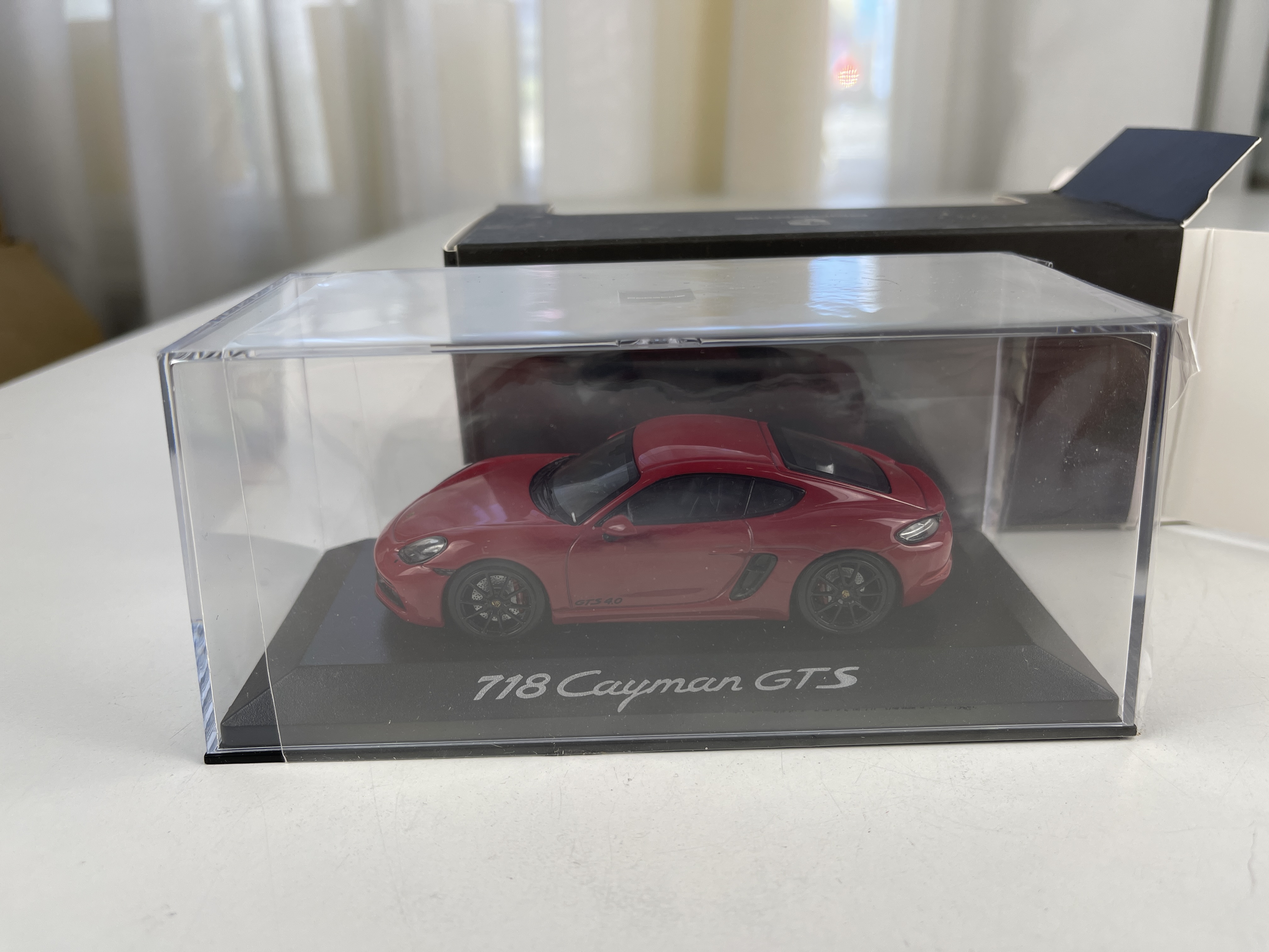 Modellauto Porsche 718 Cayman GTS 1:43 - Top Zustand 