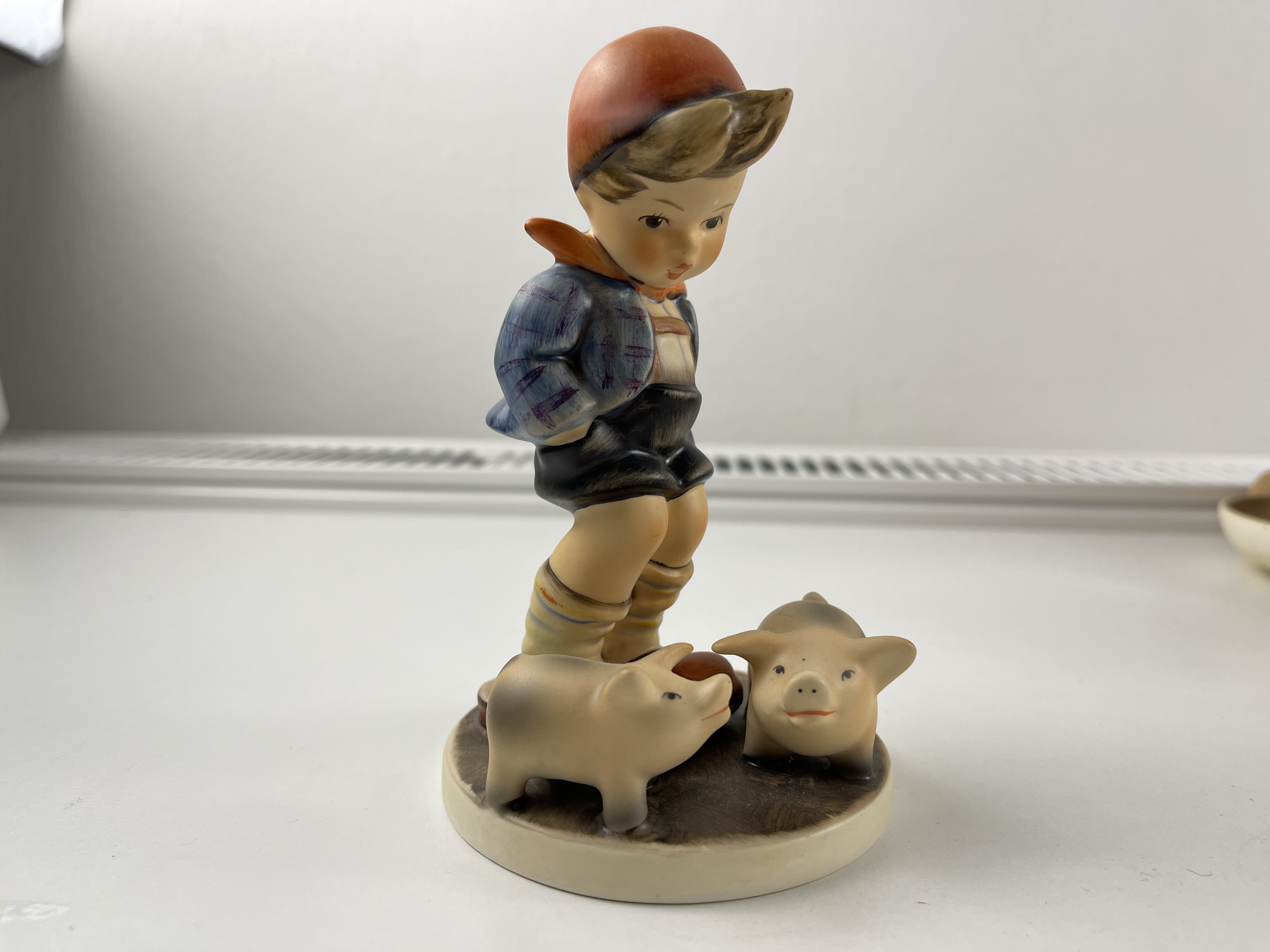 Hummel Figur 66 Schweinehirt 13,7 cm. 1 Wahl. Top Zustand   