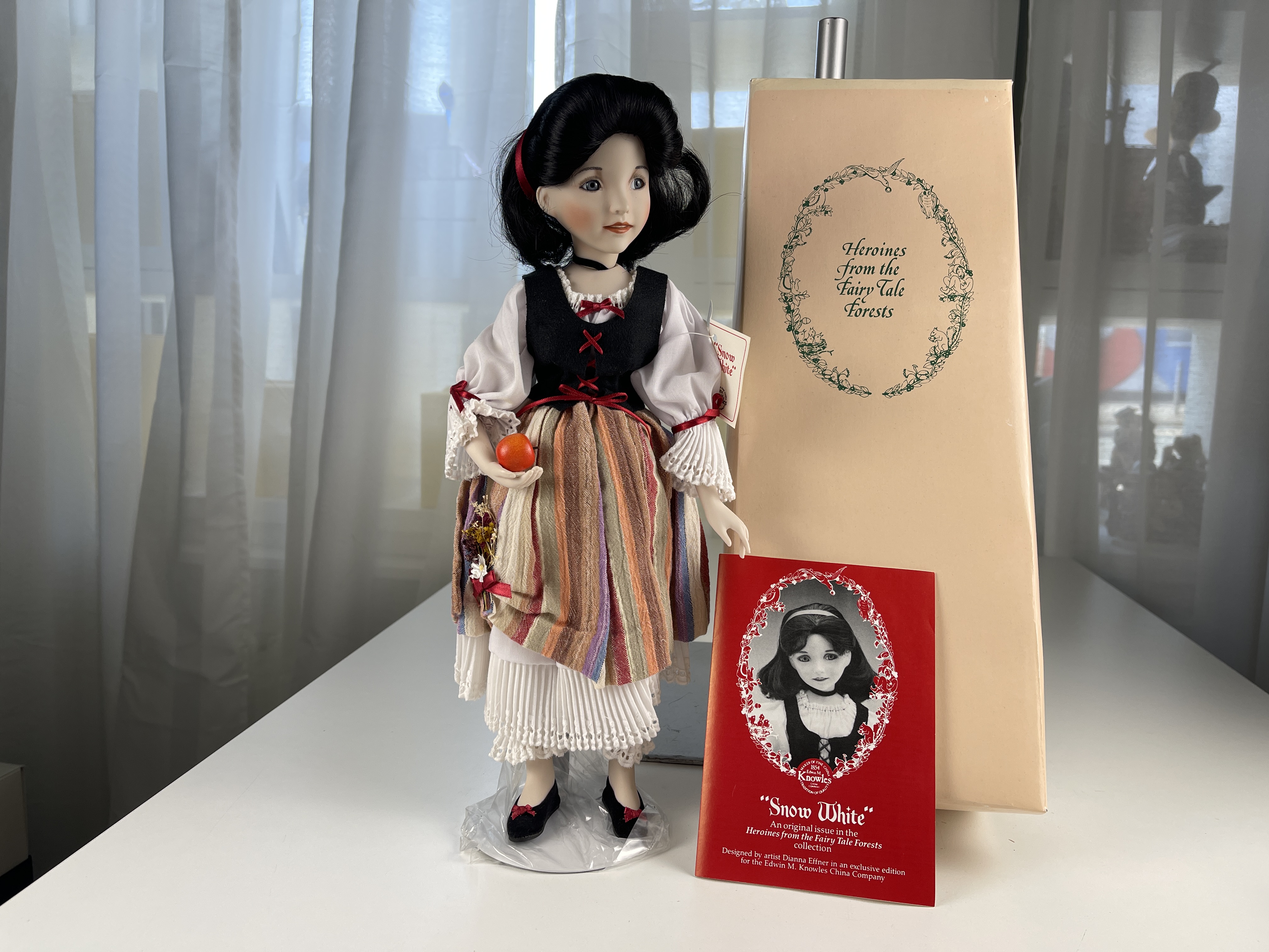 Edwin Knowles Porzellan Künstler Puppe Dianna Effner "Schneewittchen" 38 cm. Top Zustand 