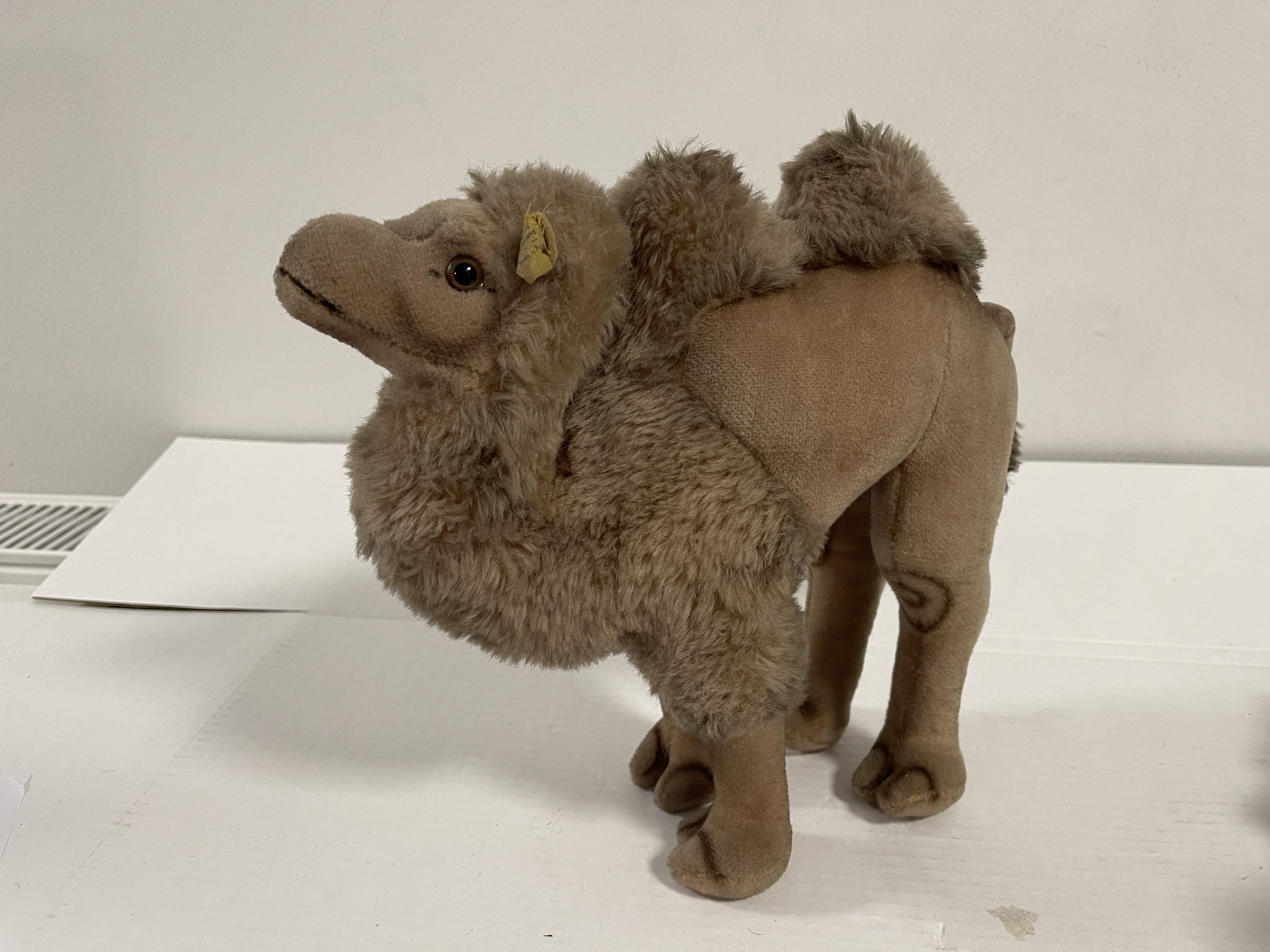 Steiff Tier Kamel 27 x 25 cm. Zustand siehe Fotos 