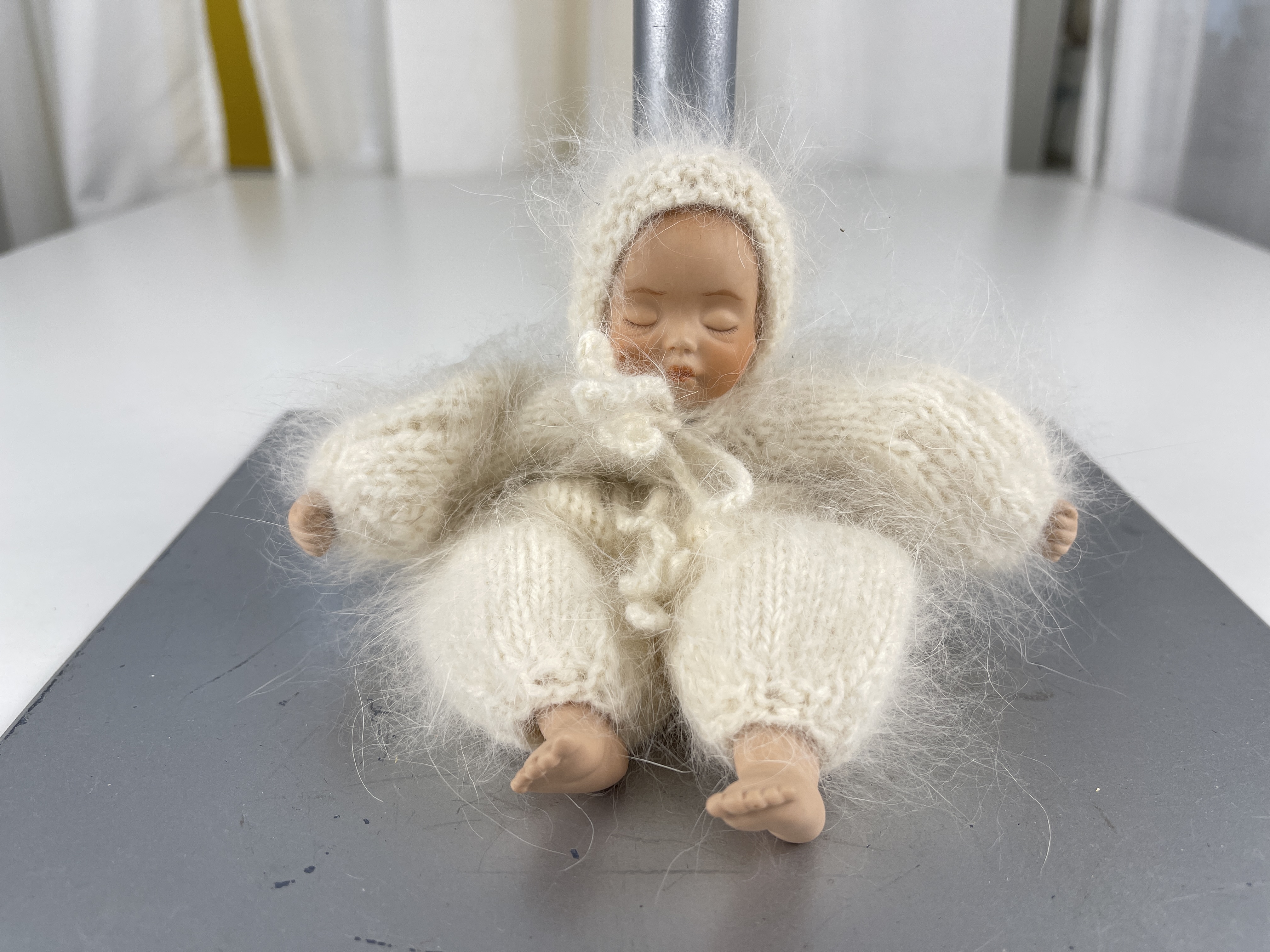 Künstlerpuppe Porzellan Puppe 14,5 cm. Top Zustand.   