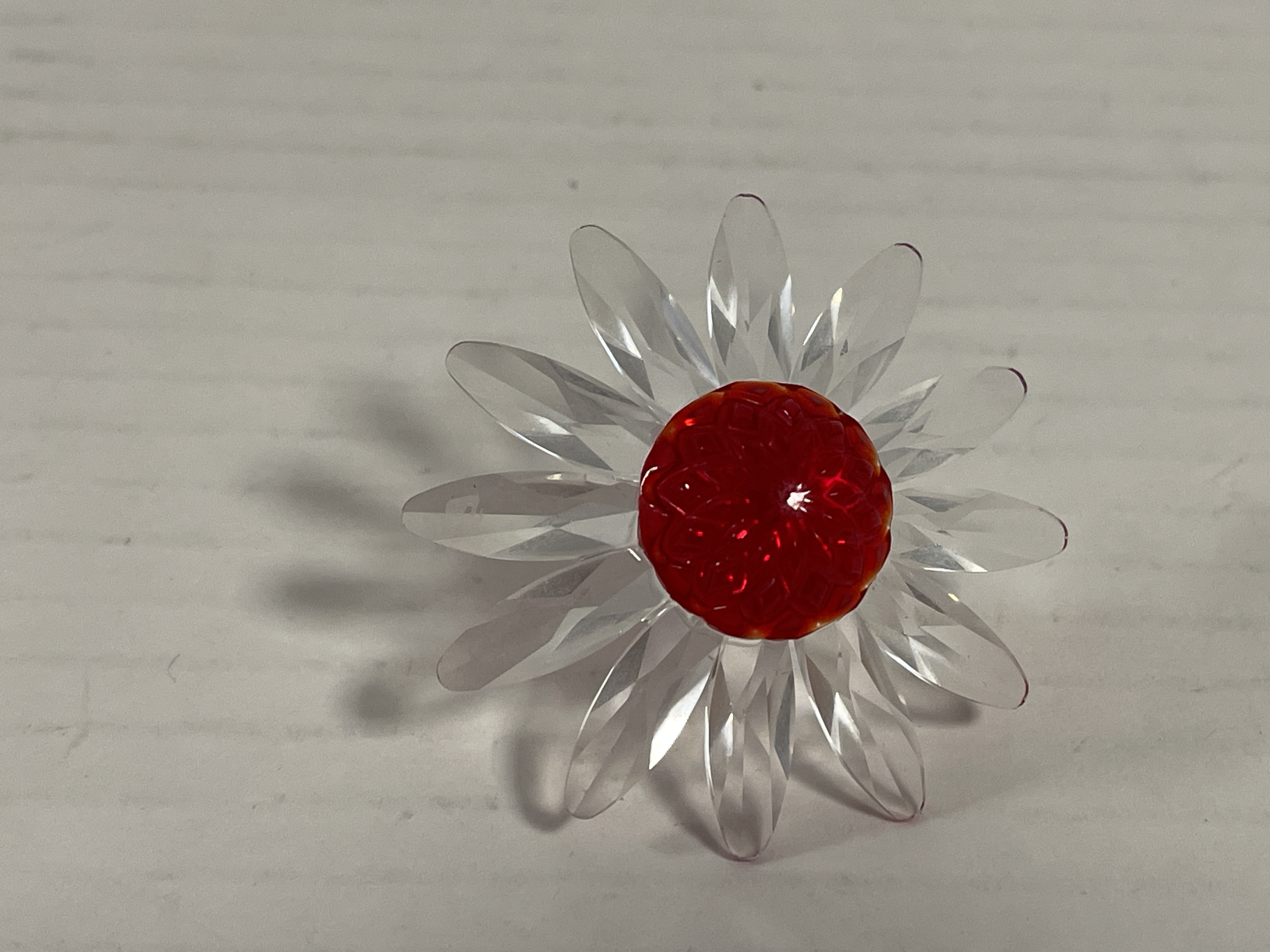 Swarovski Figur Blume - Margerite. Rot 5 cm. Top Zustand 