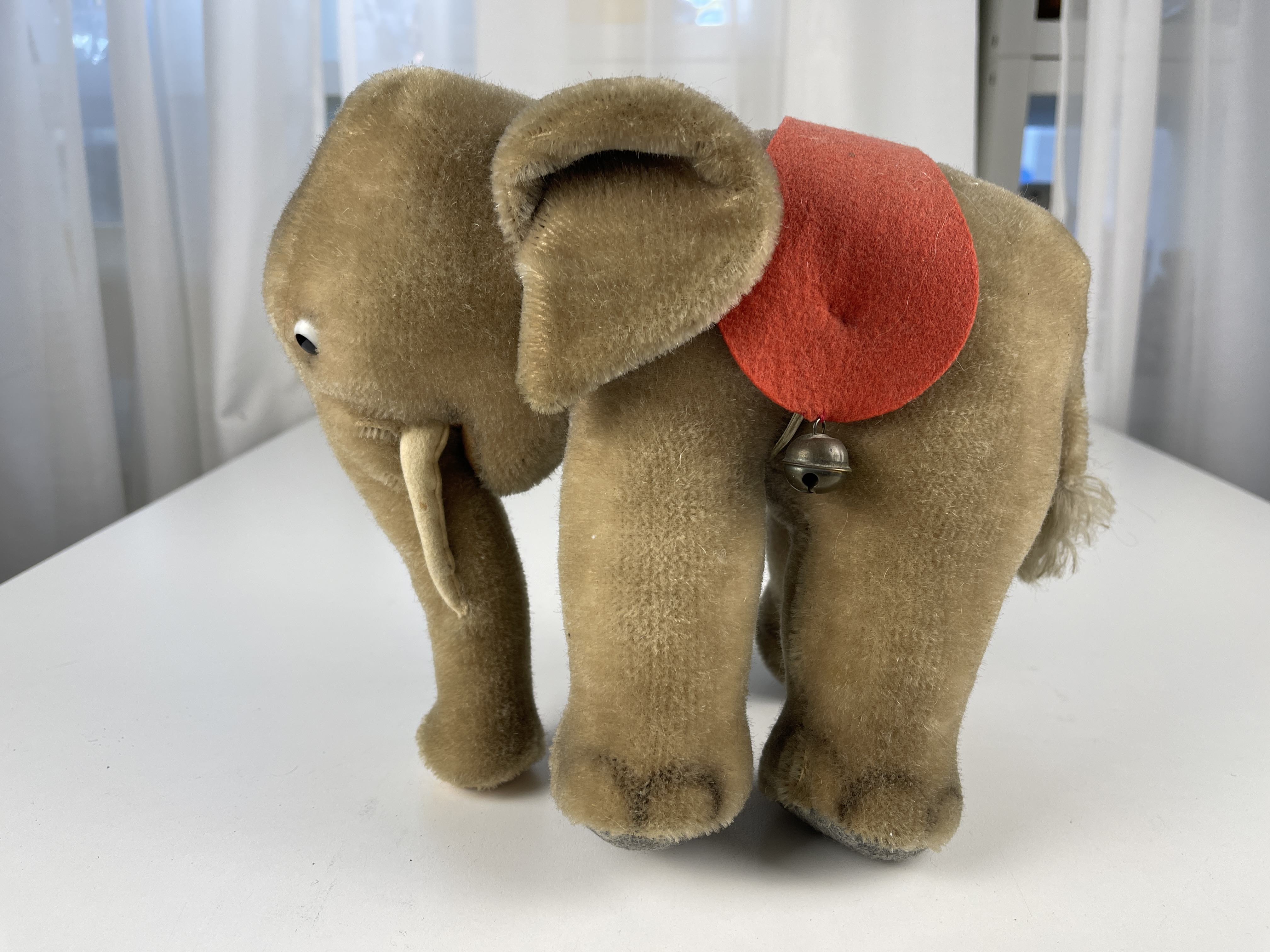Steiff Tier Stofftier Elefant 23 x 23 cm. Zustand siehe Fotos 