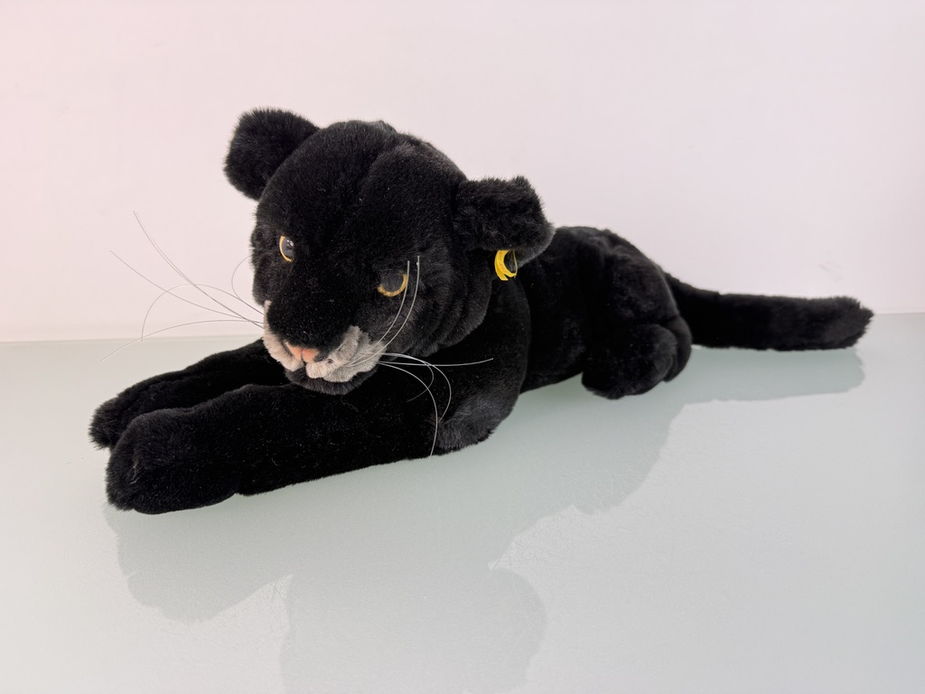 Steiff Tier 103834 Panther 23 x 45 cm. Top Zustand      