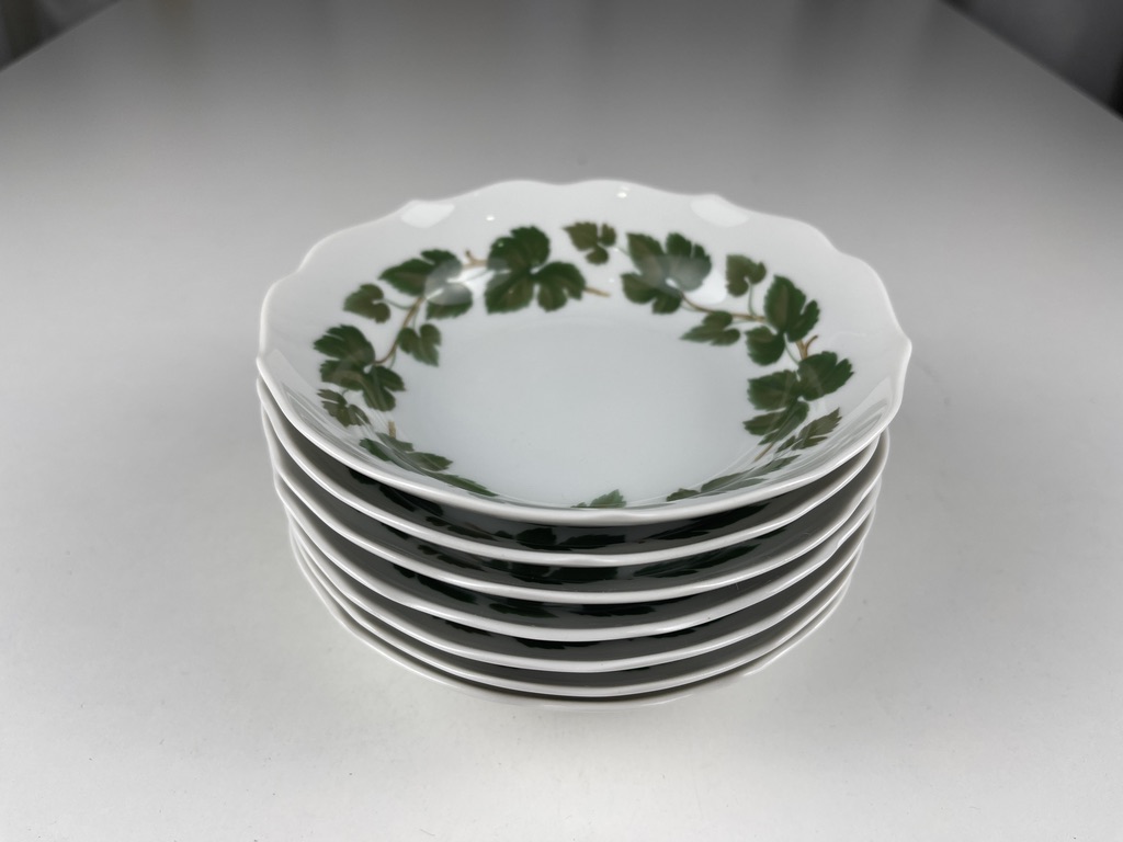  Hutschenreuther Teller 7 Stück je 14 cm. Zustand siehe Fotos  