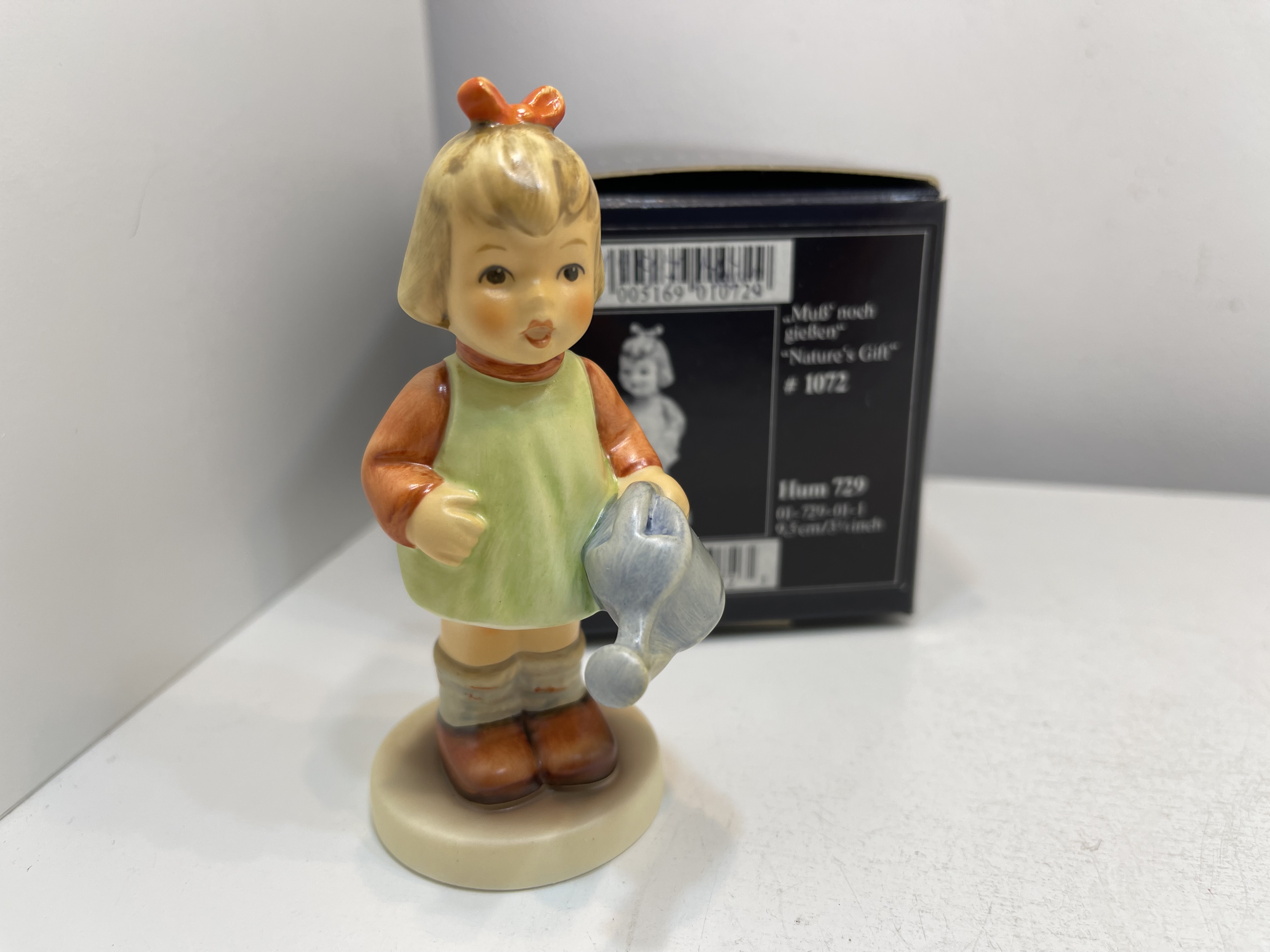 Hummel Figur 729 muss noch Gießen 10 cm mit OVP. 1 Wahl. Top Zustand Hummel Figur 729 muss noch Gießen 10 cm mit OVP. 1 Wahl. Top Zustand