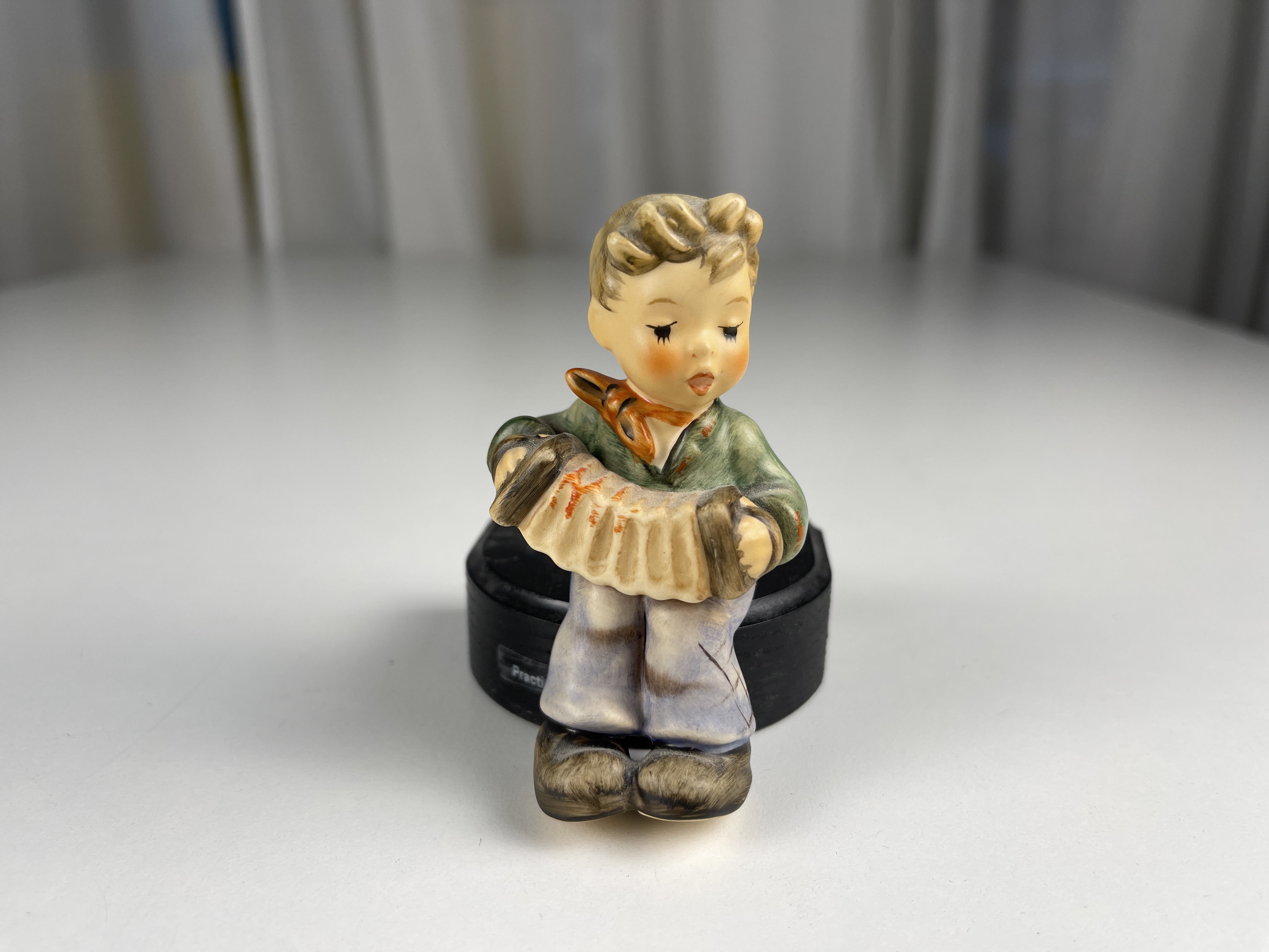 Hummel Figur Porzellanfigur 771 2/0 Übungsstunde 8 cm. 1 Wahl. Top Zustand 