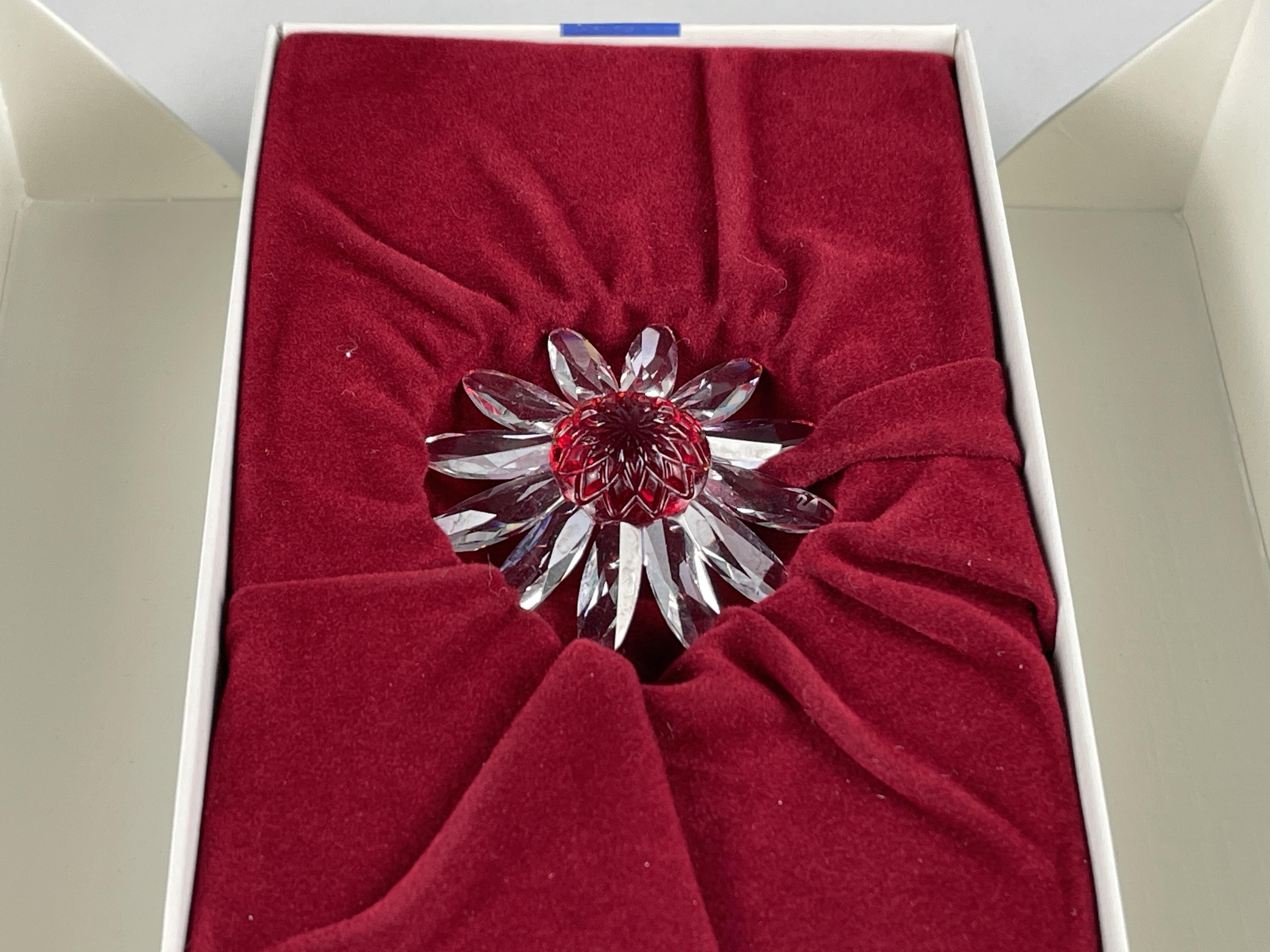 Swarovski Figur Blume - Margerite. Rot 5 cm. Ovp - Top Zustand.   