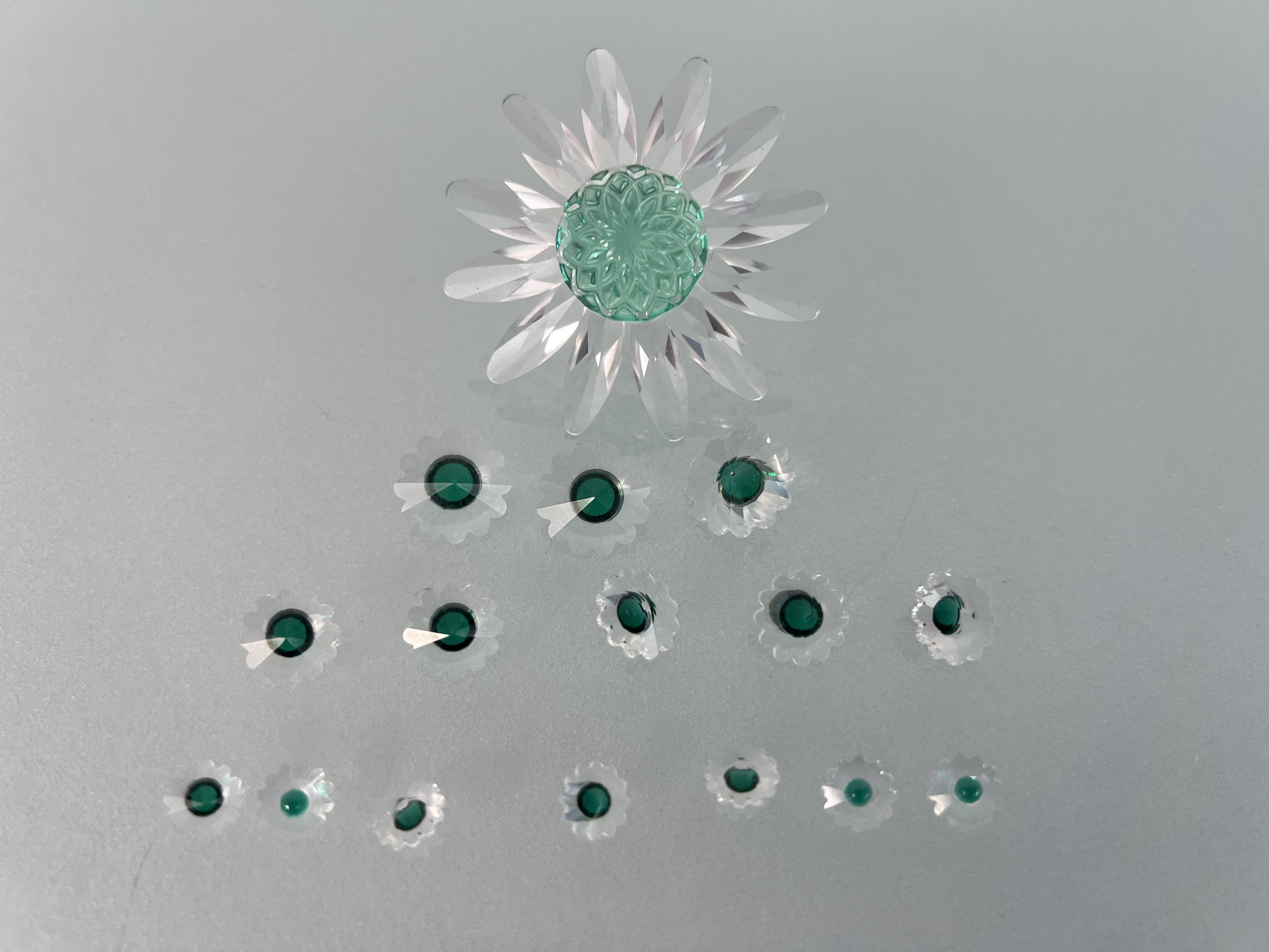 Swarovski Figur Blume Margerite grün & mini Blumen grün Set. 5 cm Top Zustand.