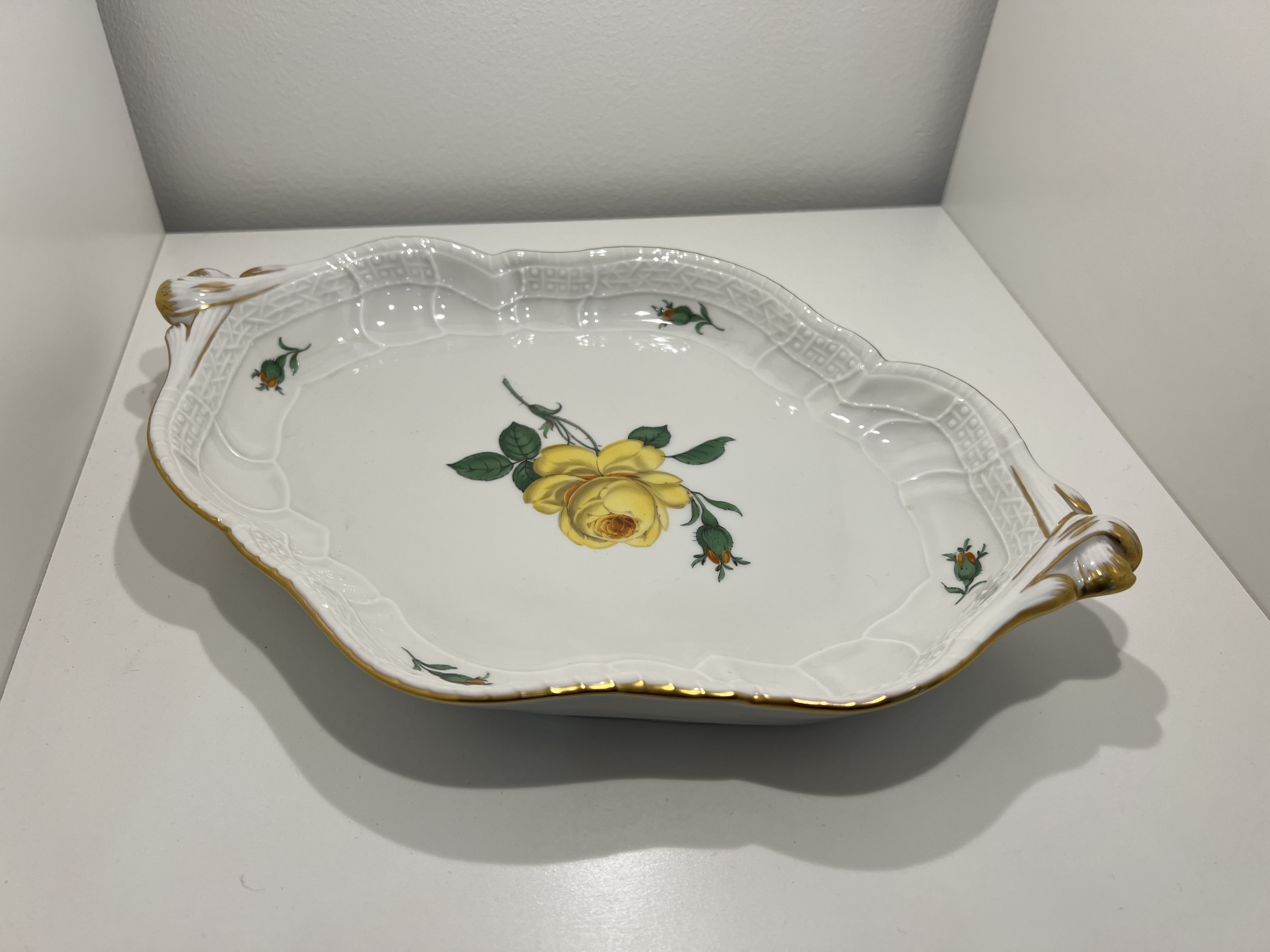 Meissen Figur Servierplatte 29 x 20 x 4,2 cm - 1 Wahl - Top Zustand       Meissen Figur Servierplatte 29 x 20 x 4,2 cm - 1 Wahl - Top Zustand