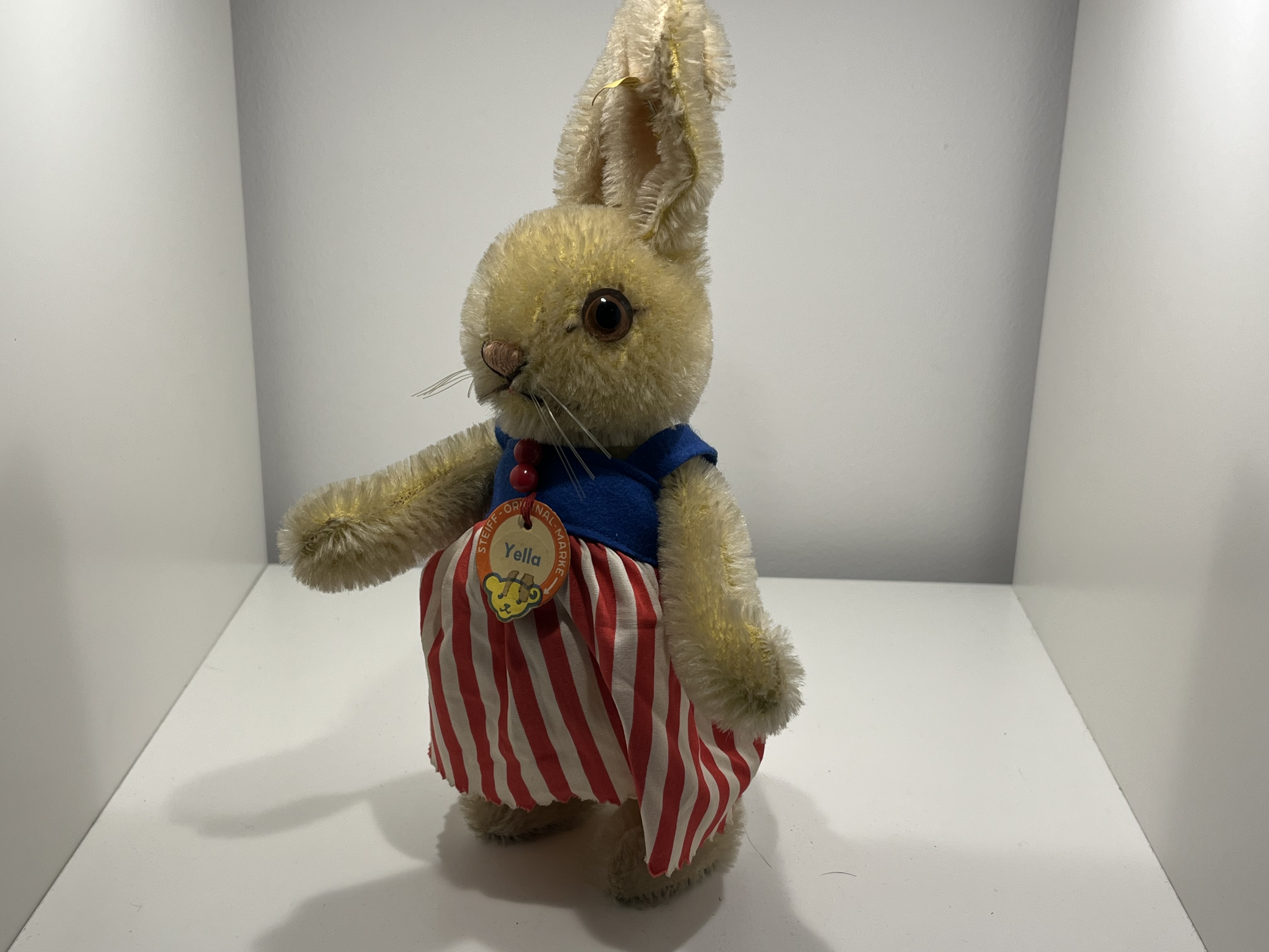 Steiff Tier 8720.80 Hase Yello 27 cm. Zustand siehe Fotos  
