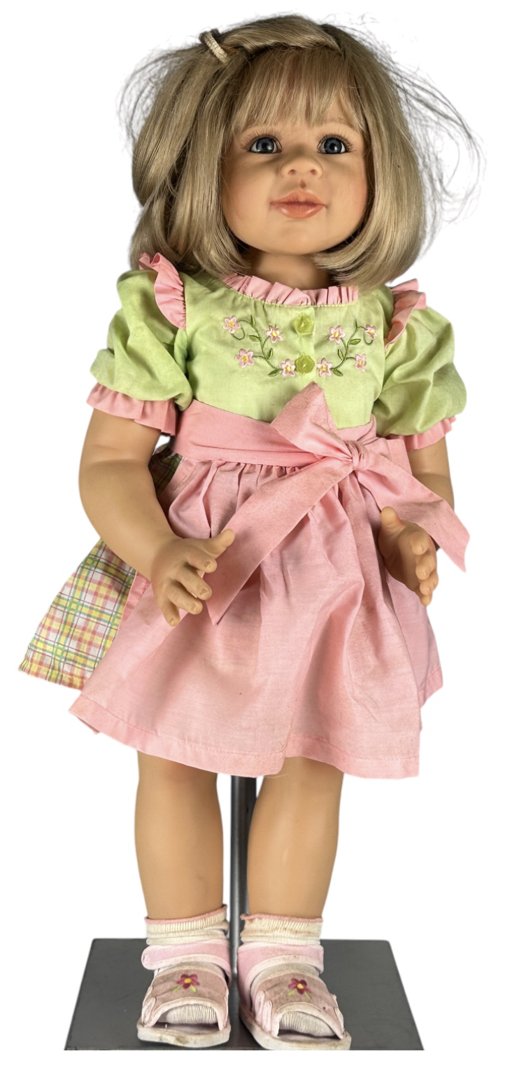 Künstlerpuppe Puppe Mädchen Monika Levenig Vinyl Puppe 71 cm. Zustand Verschmutzt