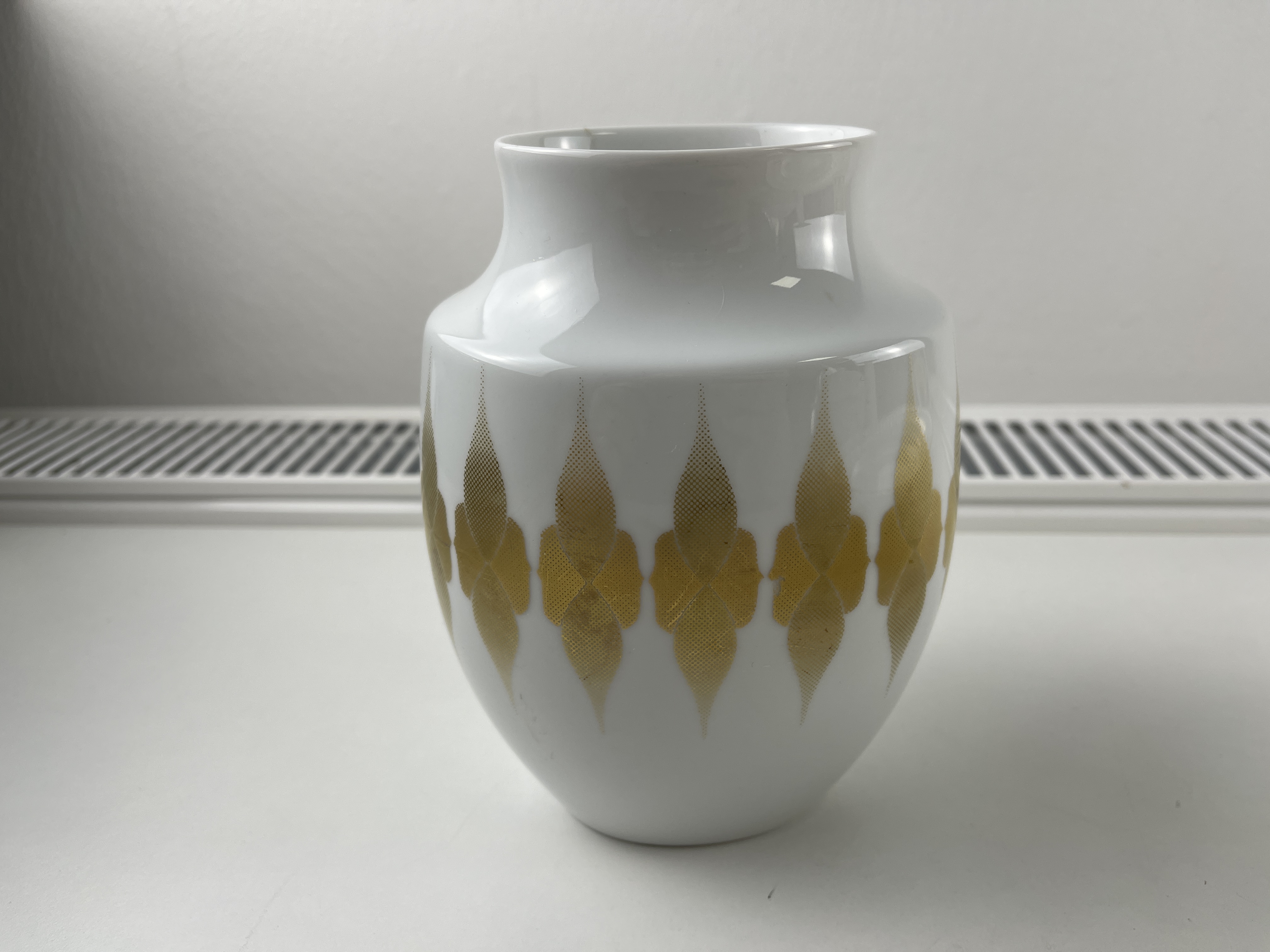 Kaiser Porzellan Vase 17 cm - Zustand siehe Fotos 