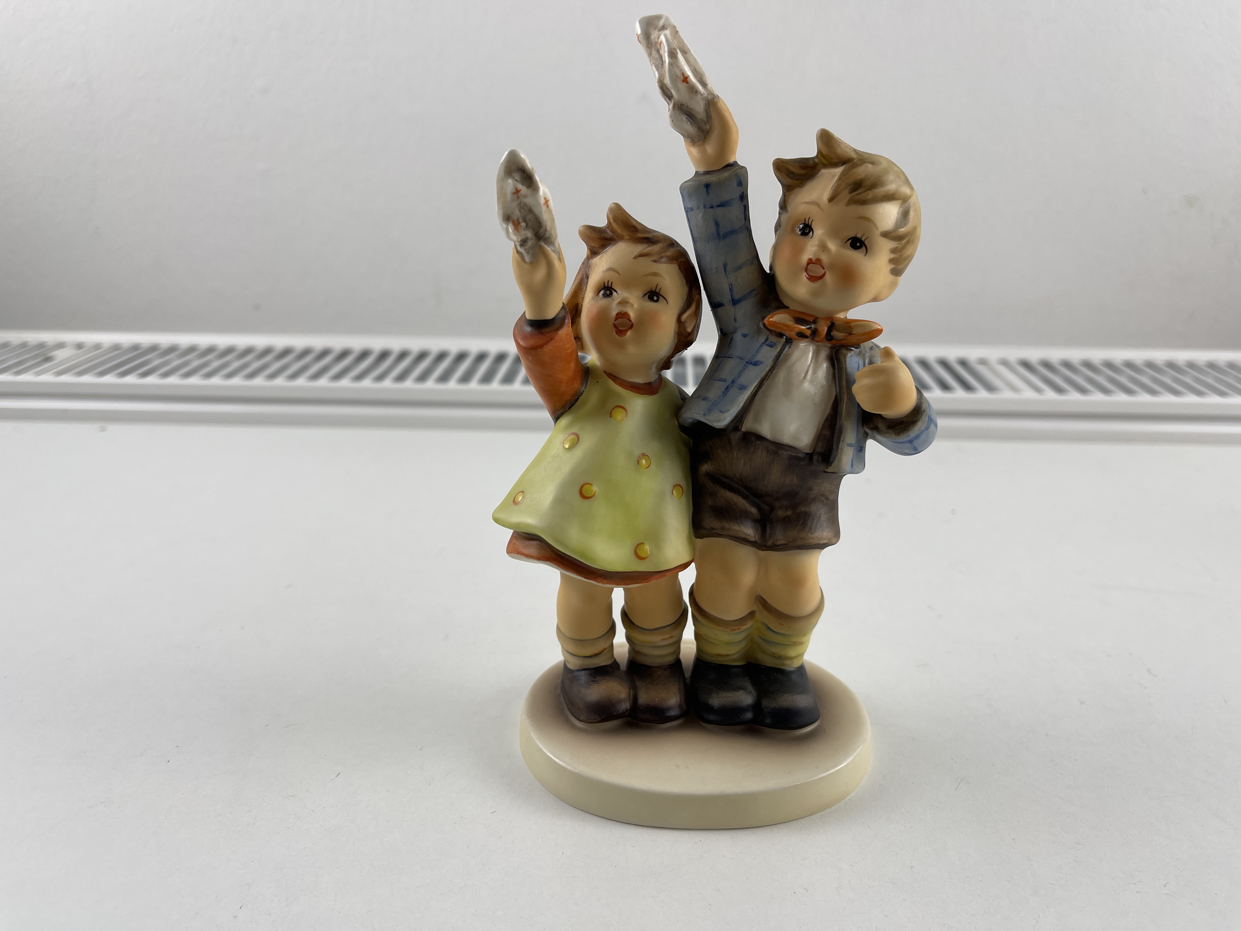 Hummel Figur 153/I Auf Wiedersehen 17 cm. 1 Wahl. Top Zustand  