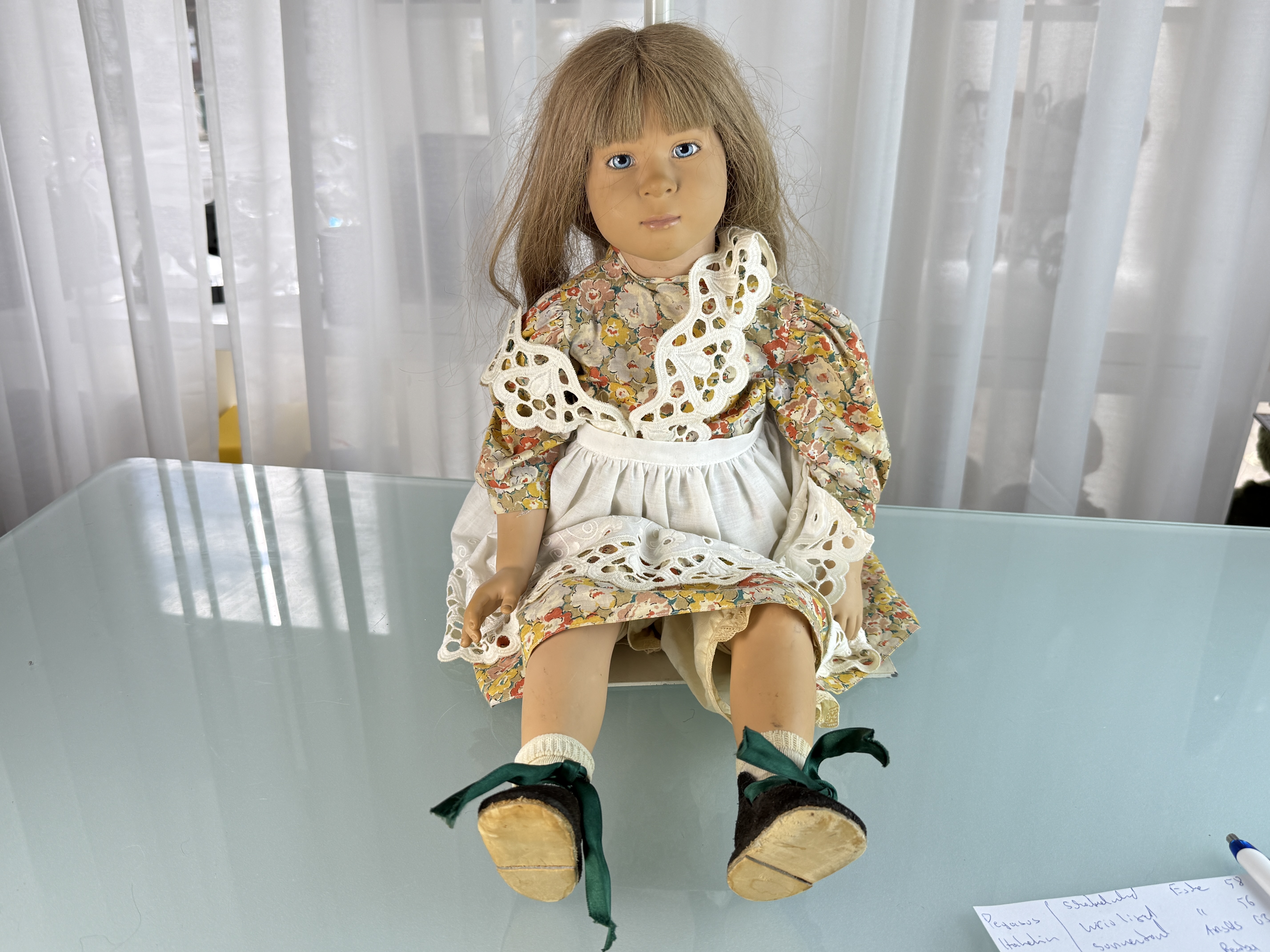 Künstlerpuppe Sigikid Sabine Esche Vinyl Puppe 63 cm. Raucherhaushalt 