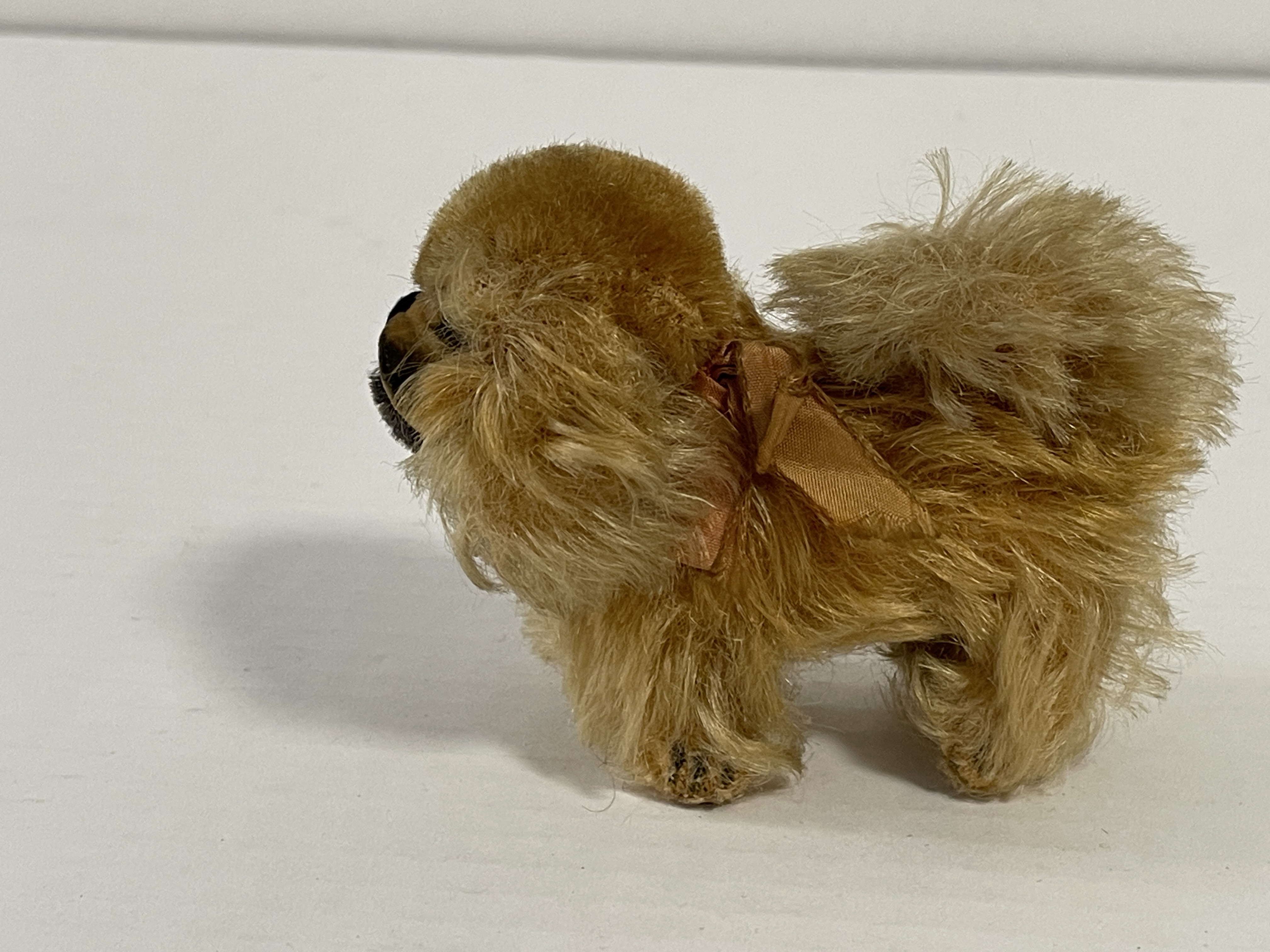 Steiff Tier Hund Pekinese 8 x 9 cm. Zustand siehe Fotos