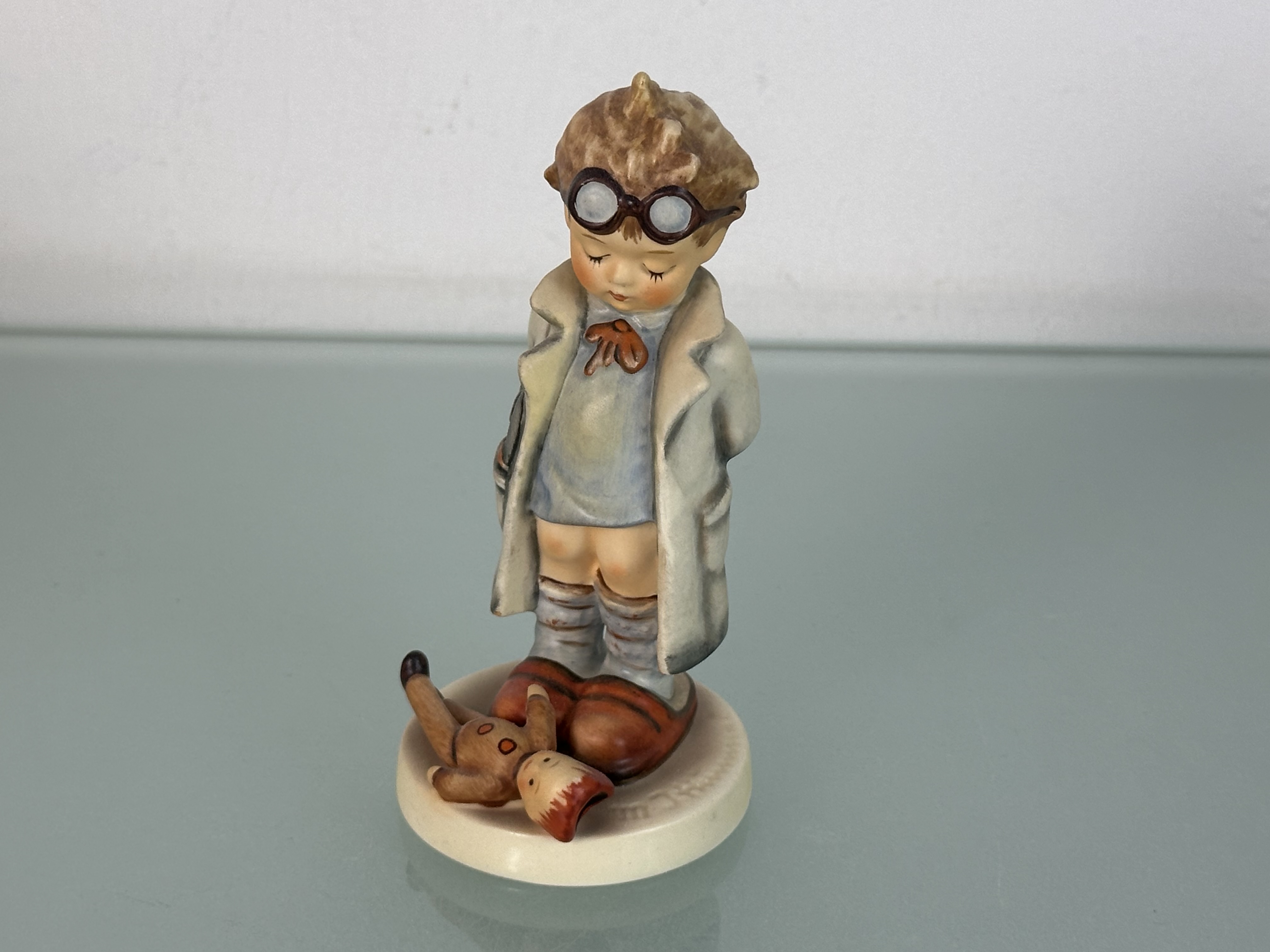 Hummel Figur 127 Puppendoktor 13 cm. 1 Wahl. Top Zustand