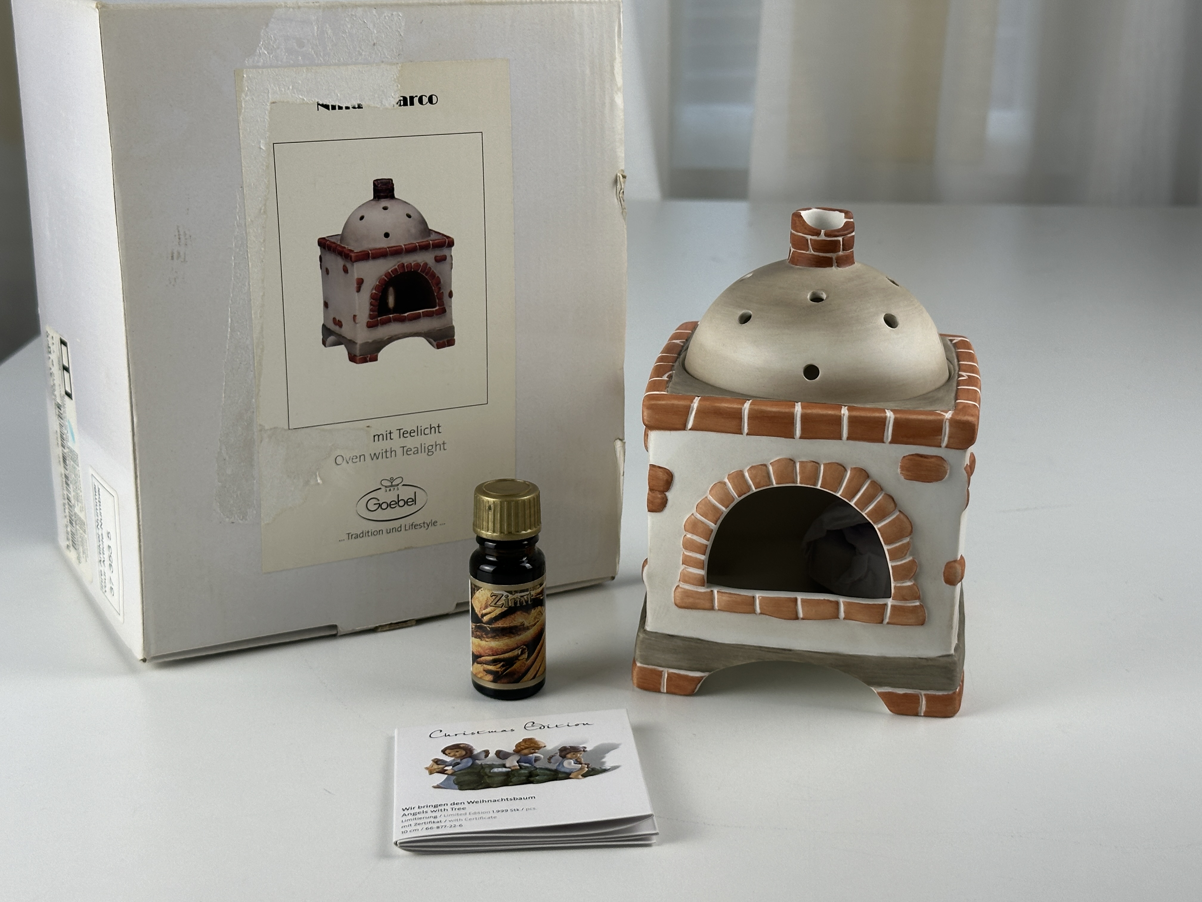 Goebel Figur Nina Marco 66 949 Ofen mit Teelicht 10 cm - 1 Wahl. Mit OVP in Top Zustand