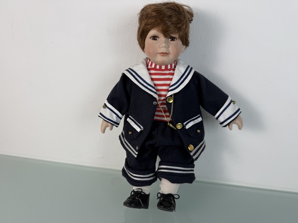Künstlerpuppe Porzellan Puppe 41 cm. Top Zustand   