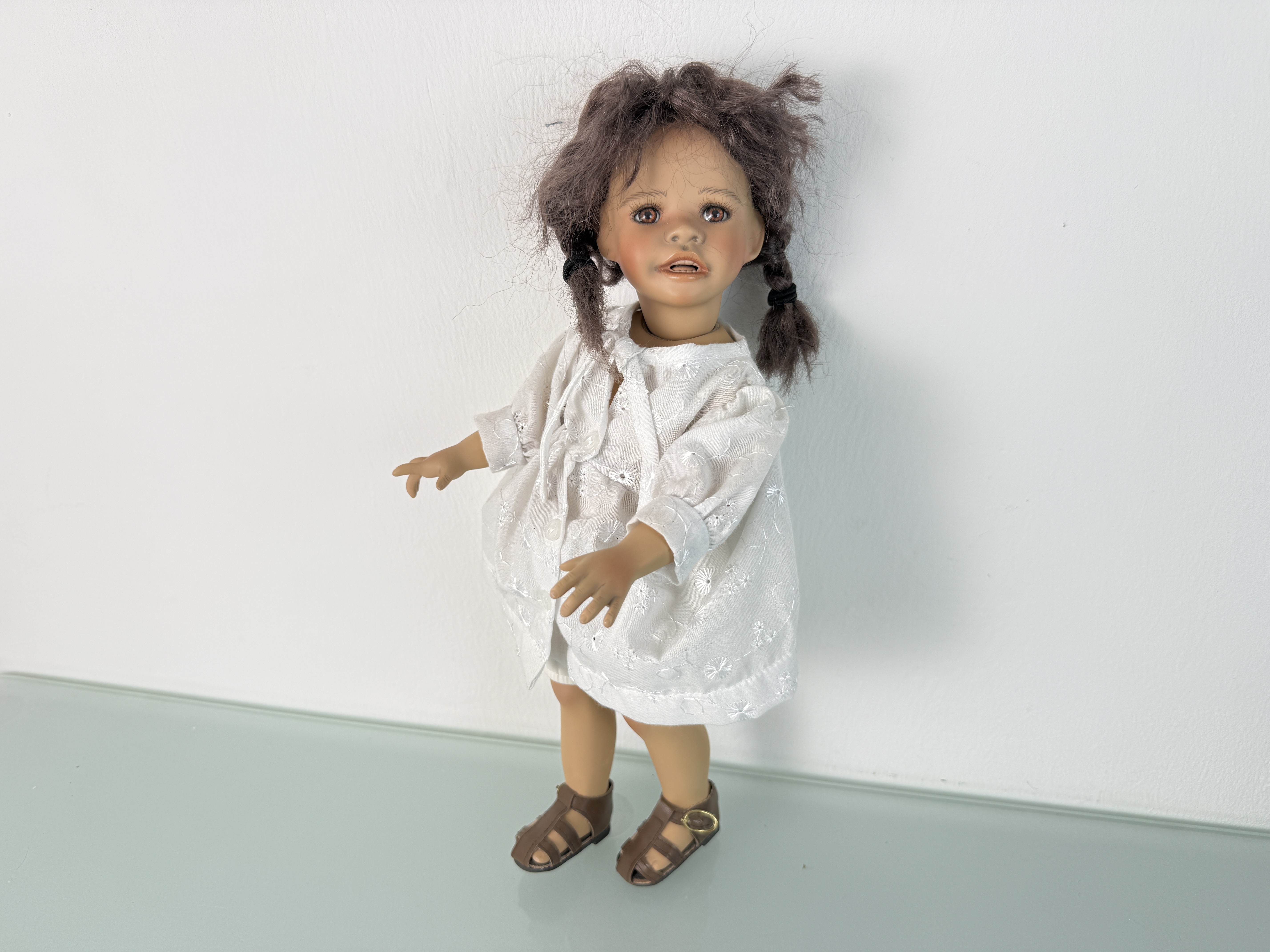 Künstlerpuppe Kaye Wiggs Porzellan Puppe 33 cm. Top Zustand
