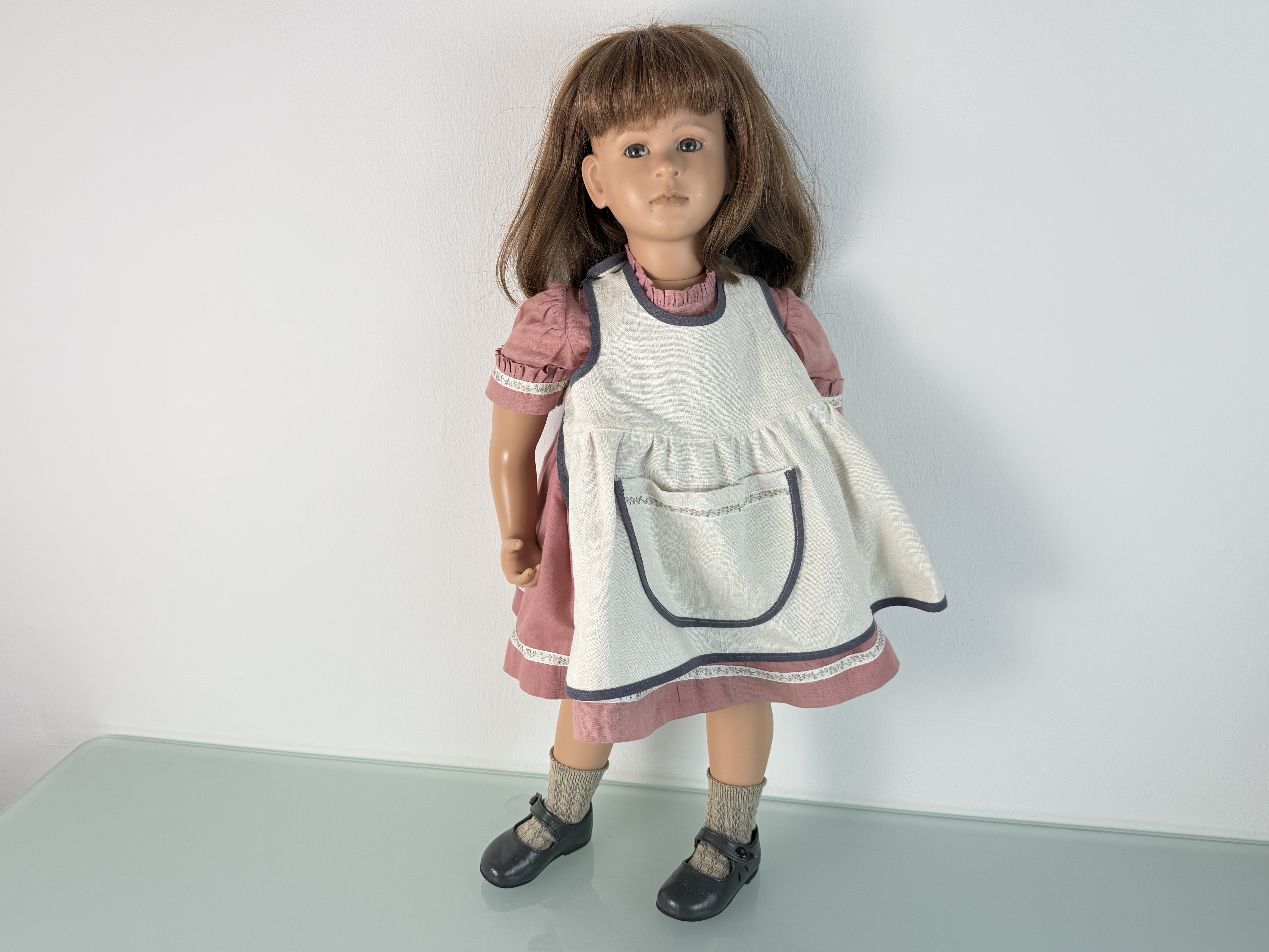 Künstlerpuppe Ruth Treffeisen Vinyl Puppe 63 cm. Top Zustand  
