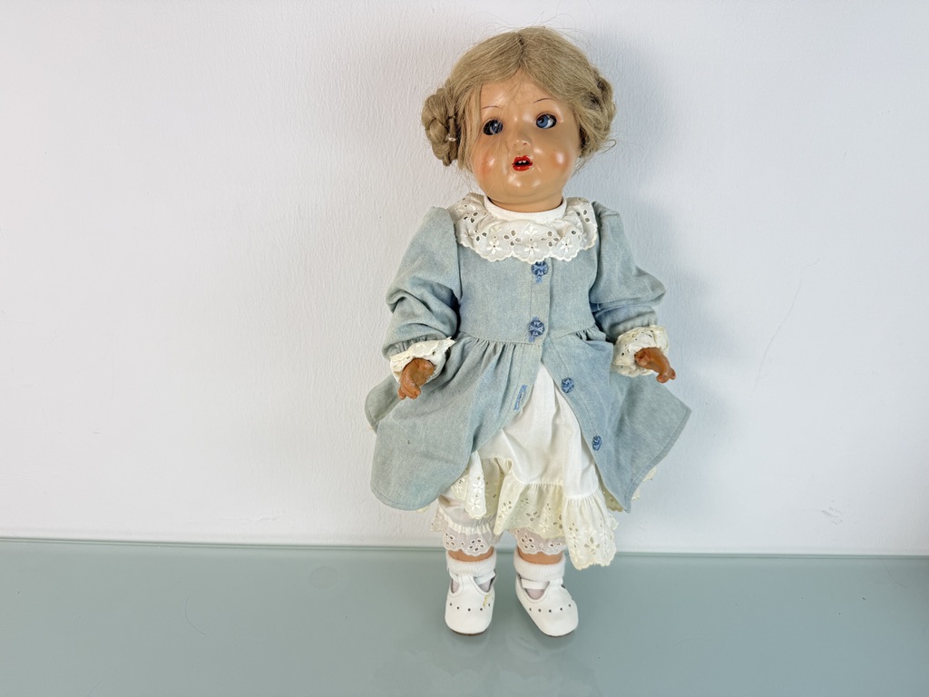 Künstlerpuppe alte Sammler Puppe 50 cm Zustand Siehe Fotos.   