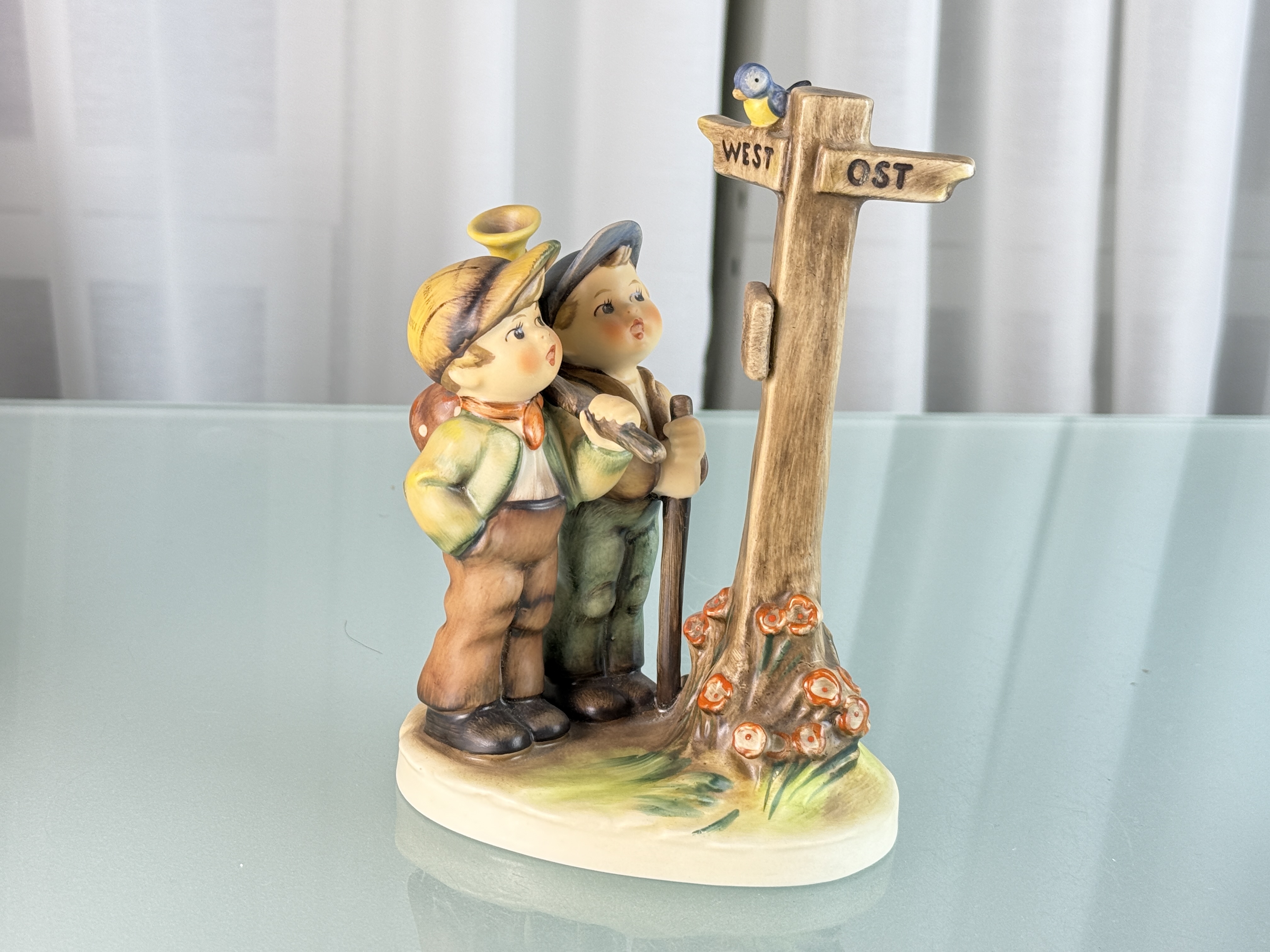 Hummel Figur 331 Am Scheideweg 17 cm. 1 Wahl. Top Zustand  