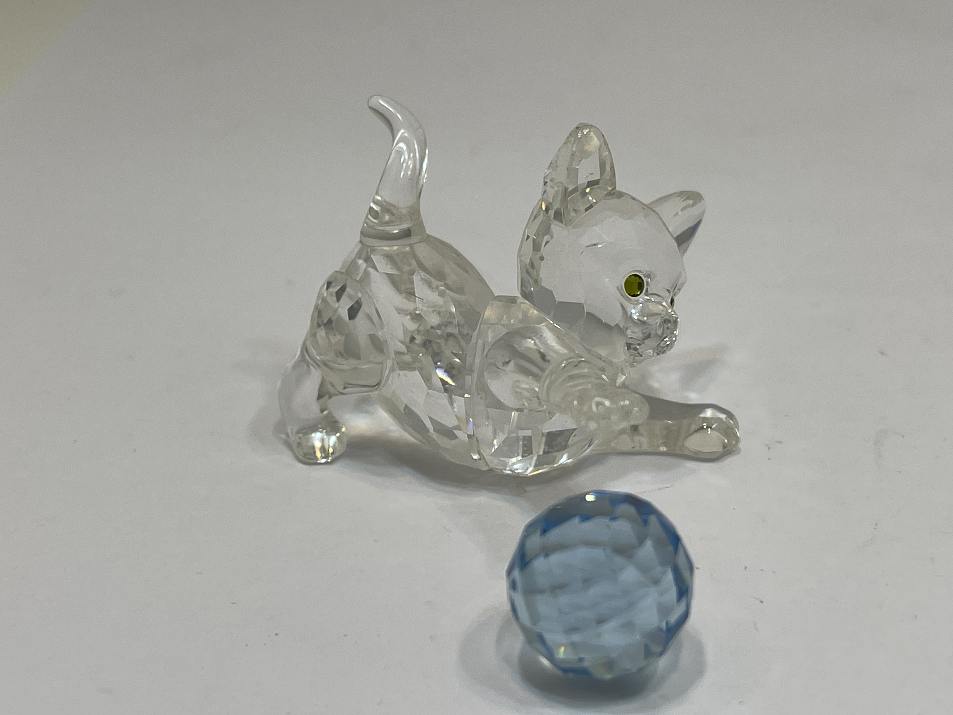 Swarovski Figur 631856 Katze blau Ball 5 cm. Top Zustand  