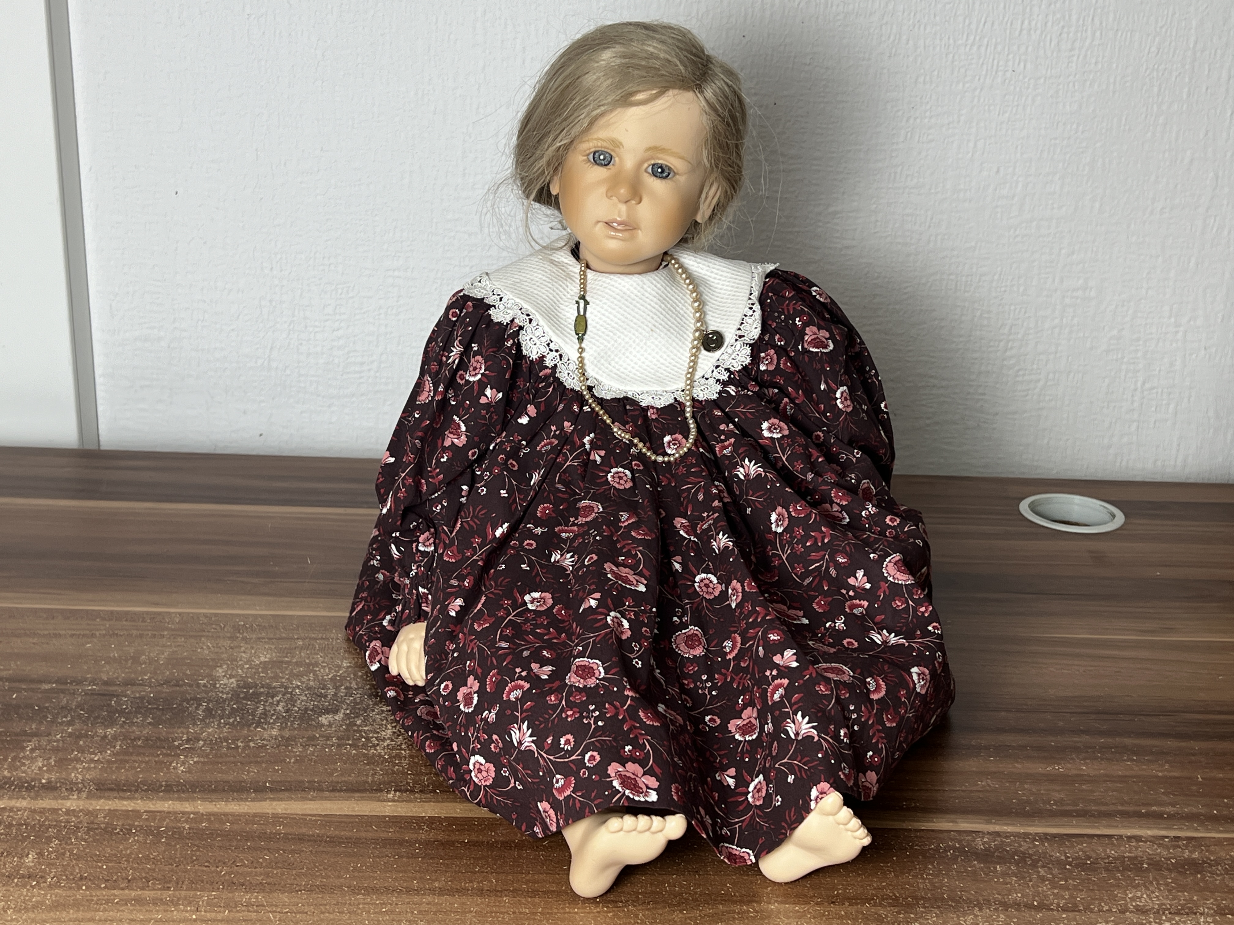 Künstlerpuppe Ruth Treffeisen Vinyl Puppe 57 cm. Top Zustand  Künstlerpuppe Ruth Treffeisen Vinyl Puppe 57 cm. Top Zustand