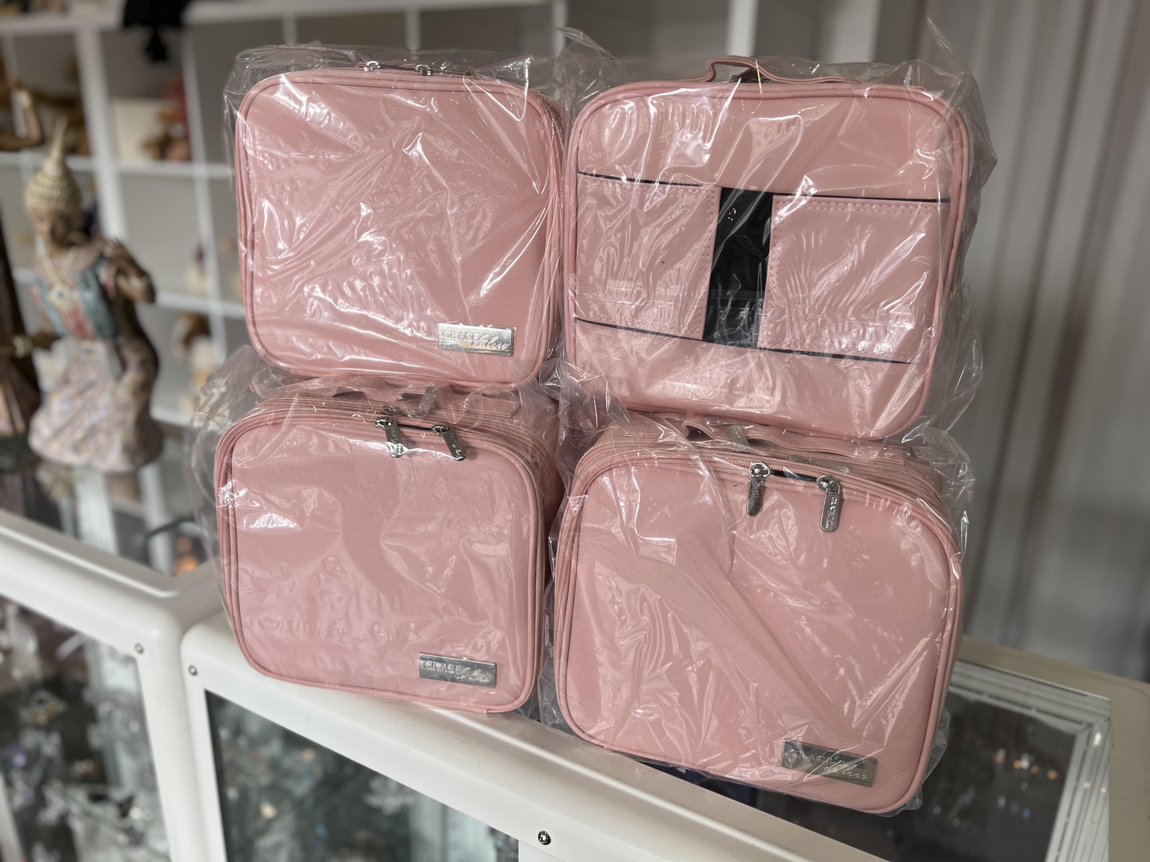 Kosmetiktasche Kulturtasche Kosmetikkoffer mit Umhängegurt und viel Platz. Farbe Rosa